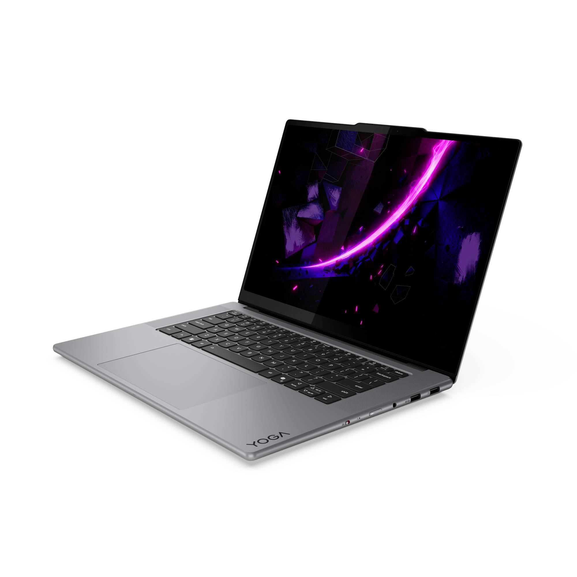 Silberner Lenovo Yoga-Laptop in geöffnetem Zustand unter einem Winkel positioniert, zeigt einen dunklen Bildschirm mit einem abstrakten violetten Lichtstreifen.