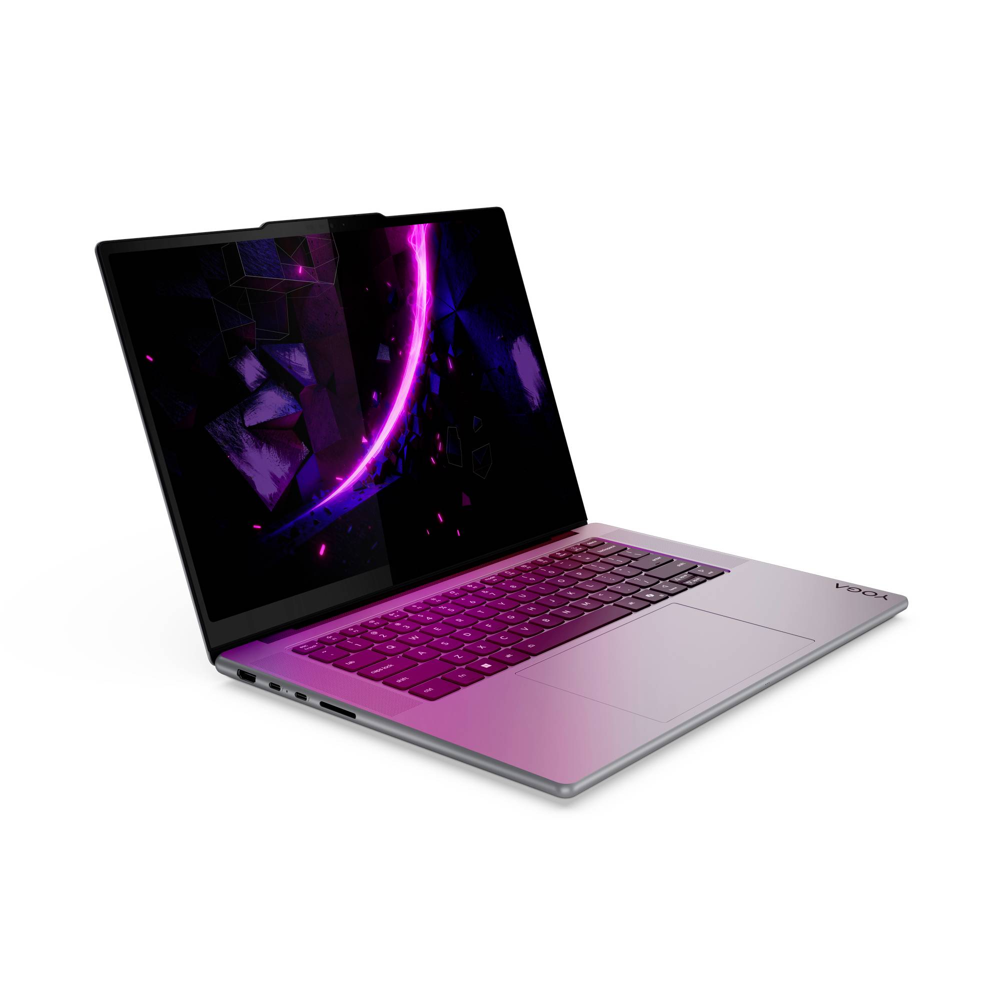 Silberner Laptop mit offenem Bildschirm, auf dem ein violett leuchtender abstrakter Hintergrund angezeigt wird, in einem Winkel auf weißem Hintergrund dargestellt.