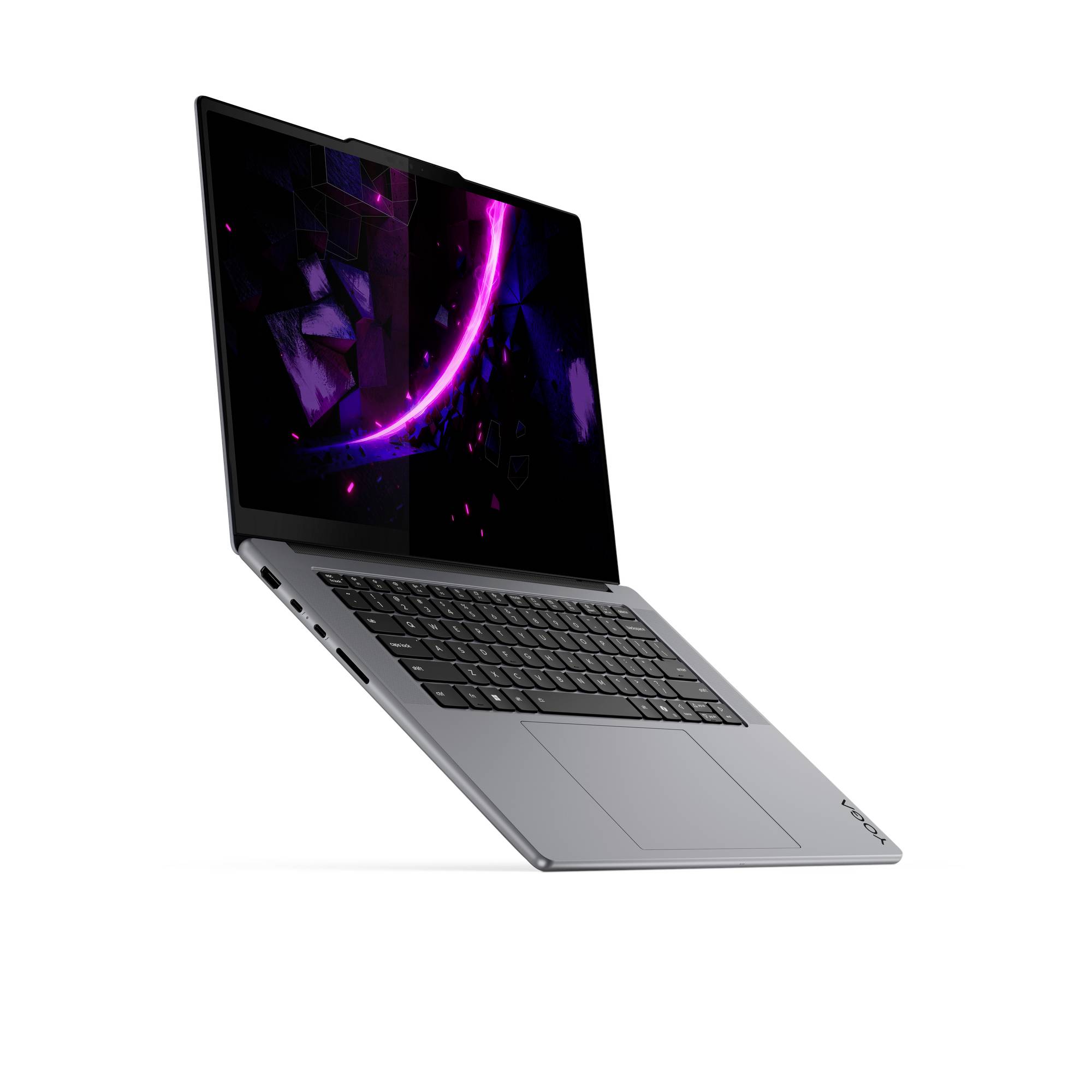 Silberner Laptop, halboffen im Winkel dargestellt, zeigt einen dunklen Bildschirm mit abstraktem violettem Neon-Grafik auf weißem Hintergrund.