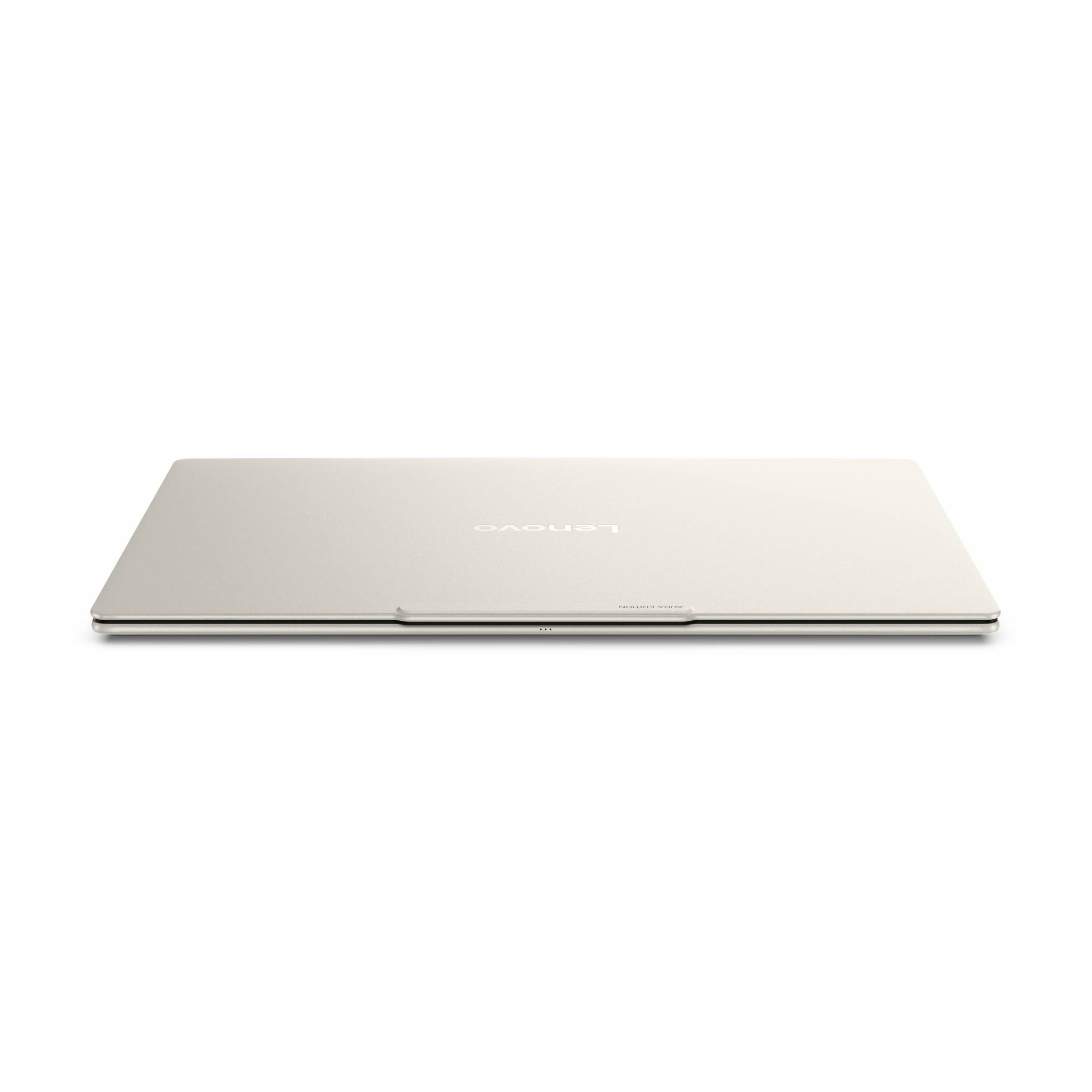 Geschlossener silberner Lenovo-Laptop von vorne auf weißem Hintergrund gezeigt.
