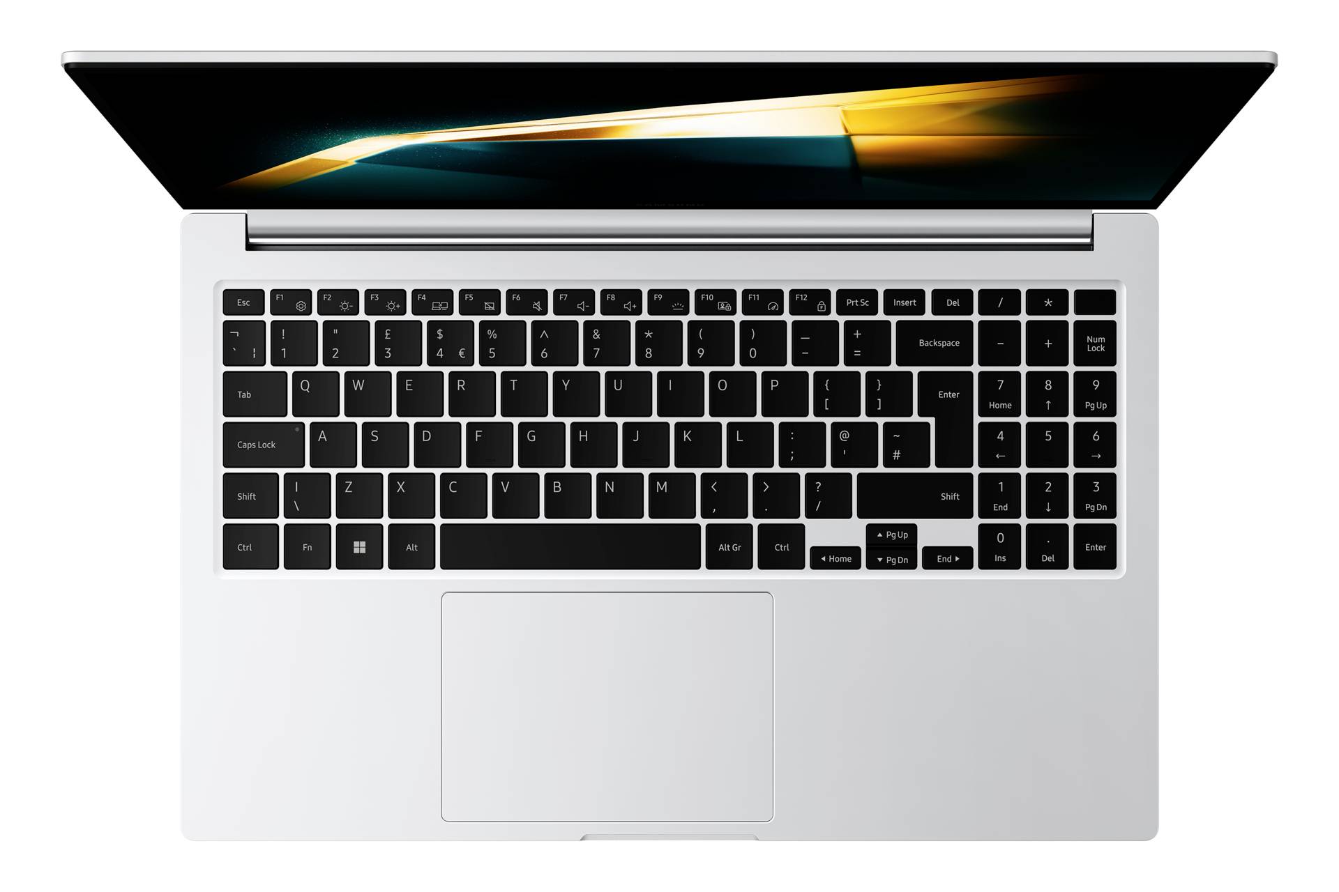Draufsicht auf einen offenen silbernen Laptop mit schwarzer Tastatur und zentriertem Trackpad auf weißem Hintergrund.