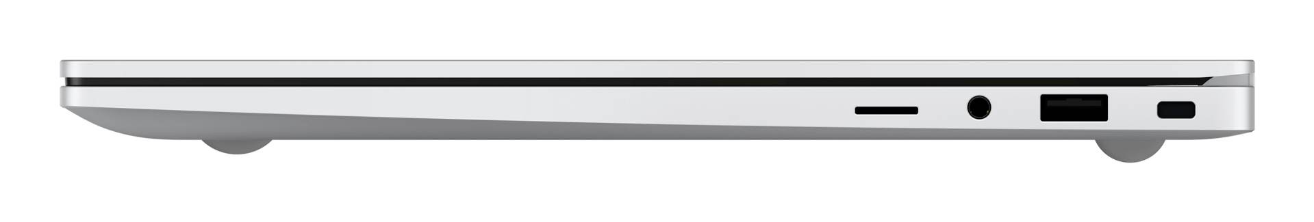 Seitenansicht eines silbernen Laptop-Computers, geschlossen gezeigt, mit Betonung auf sein dünnes Profil und die Anschlüsse auf der rechten Seite.