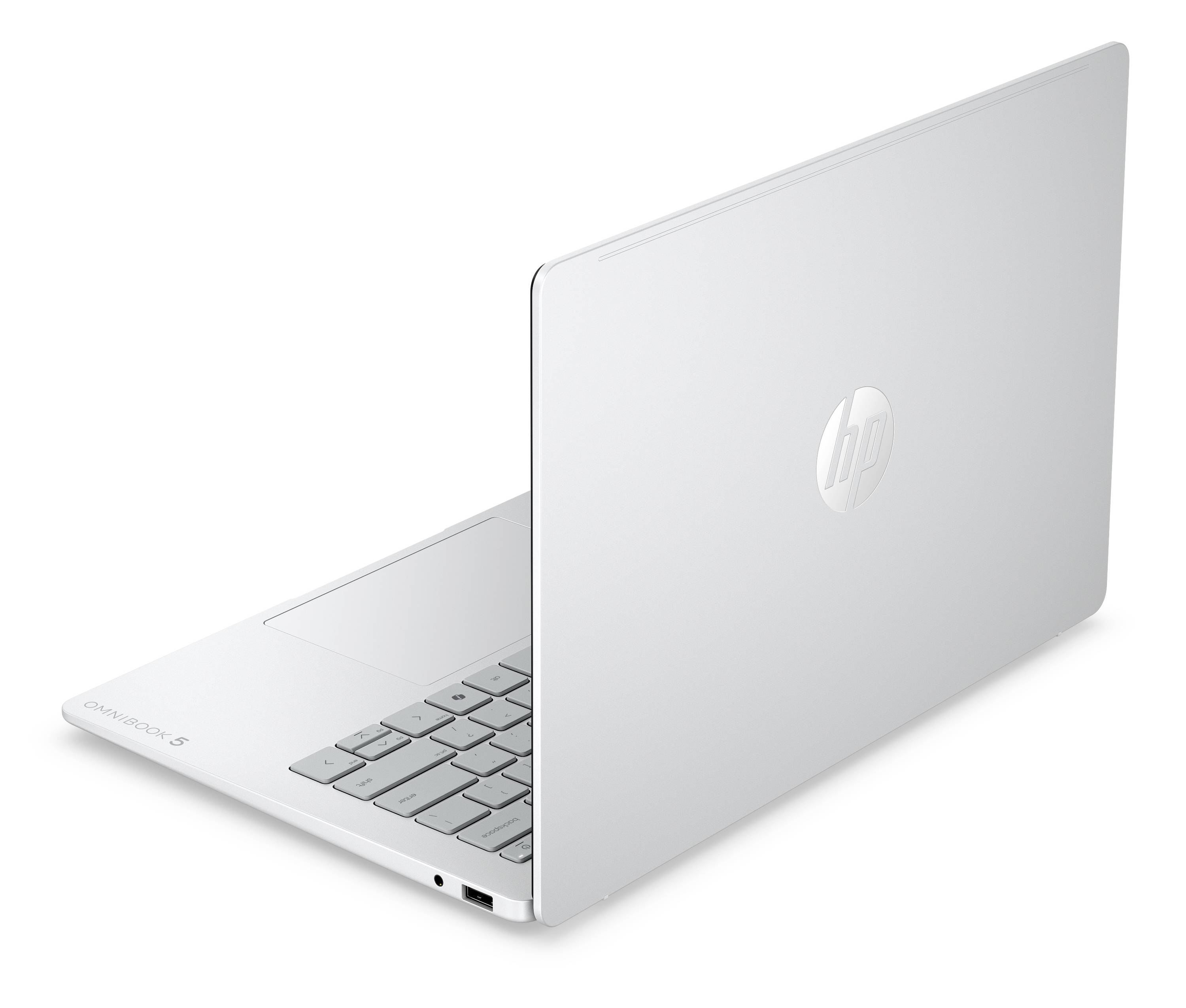 Silber-HP-Laptop, der in einem Winkel offen angezeigt wird, mit teilweise sichtbarer Tastatur und HP-Logo auf dem Deckel.