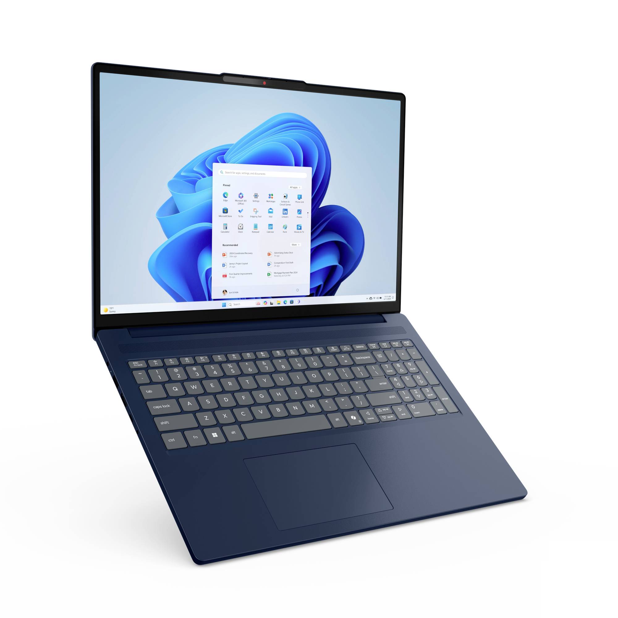 Dunkelblauer Laptop, offen mit Windows 11 Desktop und Startmenü auf dem Bildschirm, in einem Winkel auf weißem Hintergrund dargestellt.