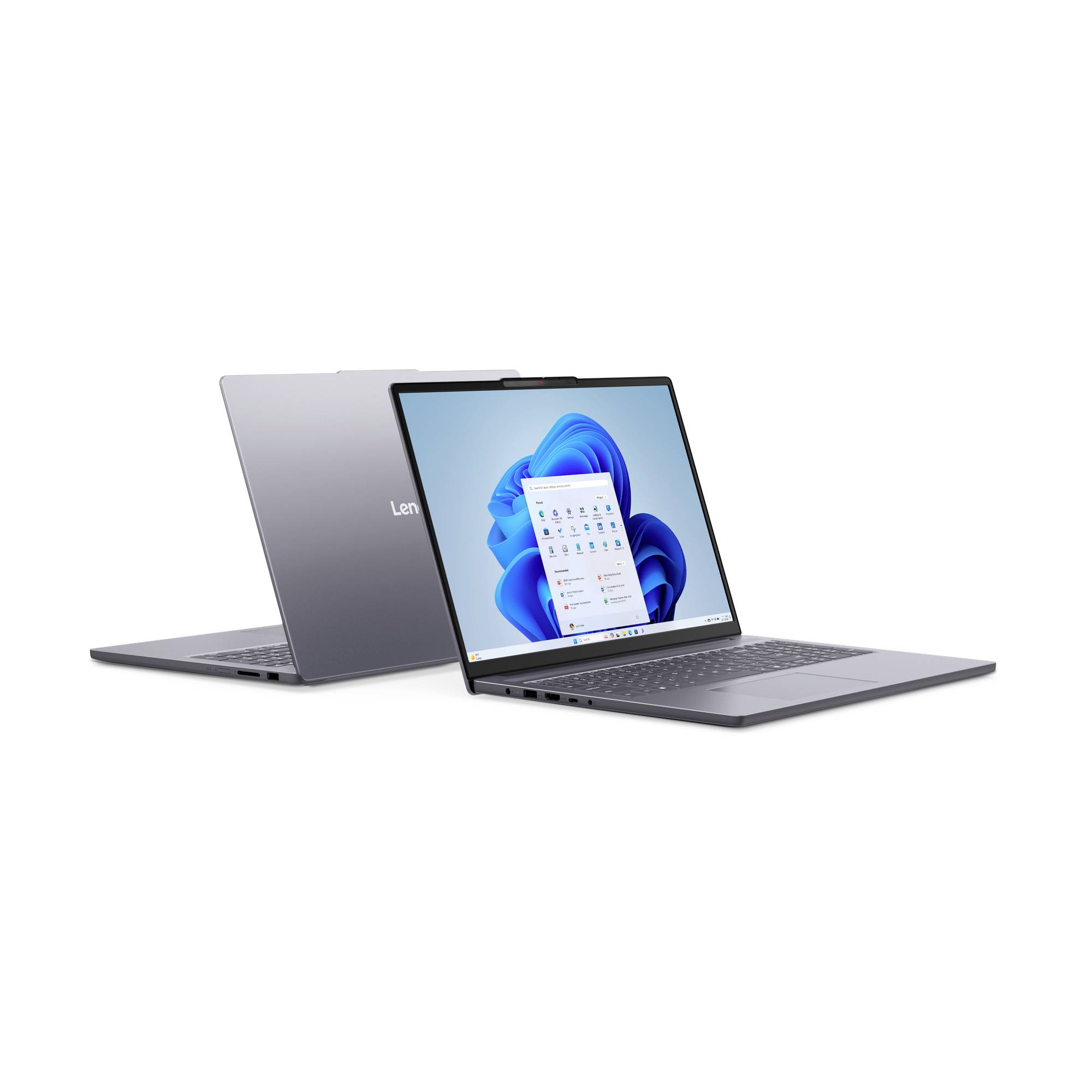 Zwei graue Lenovo-Laptops, die in Winkeln geöffnet sind, wobei einer einen Windows-11-Desktop anzeigt.
