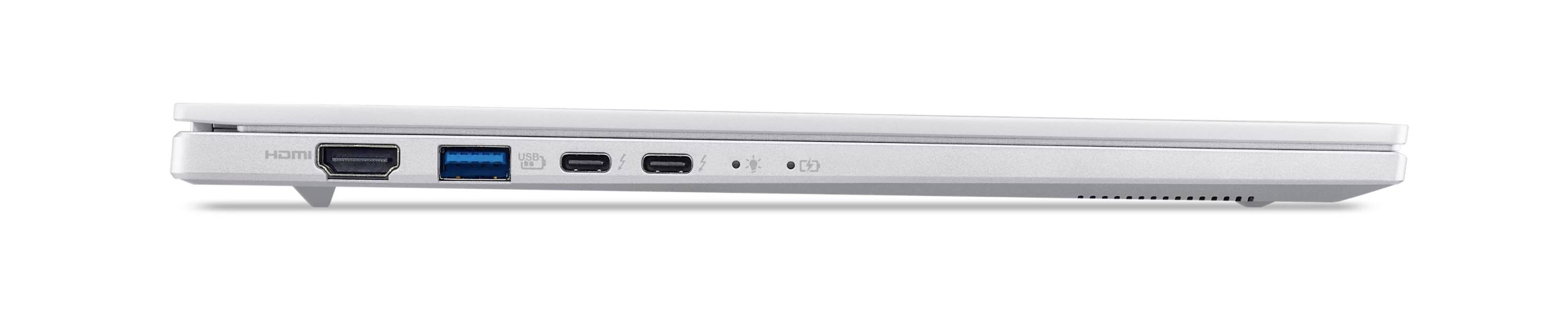 Seitenansicht eines schlanken silbernen Laptops mit seinen Anschlüssen an der linken Kante.