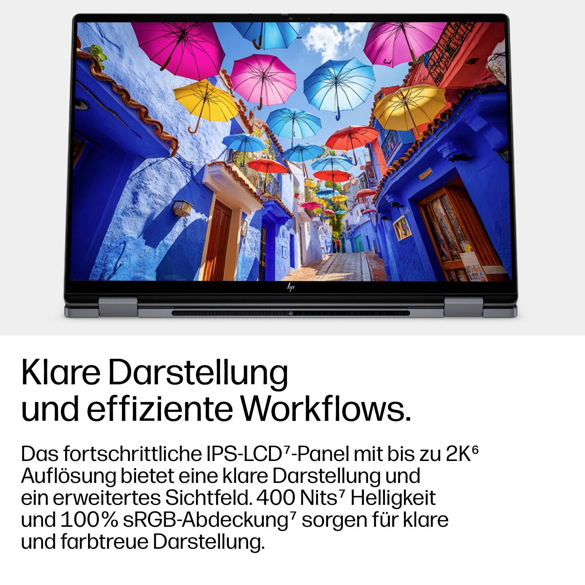 HP Laptop zeigt eine farbenfrohe Straßenszene mit Regenschirmen; deutscher Text bewirbt klare Bilder und effiziente Arbeitsabläufe, 2K IPS LCD, 400 Nits, 100% sRGB.