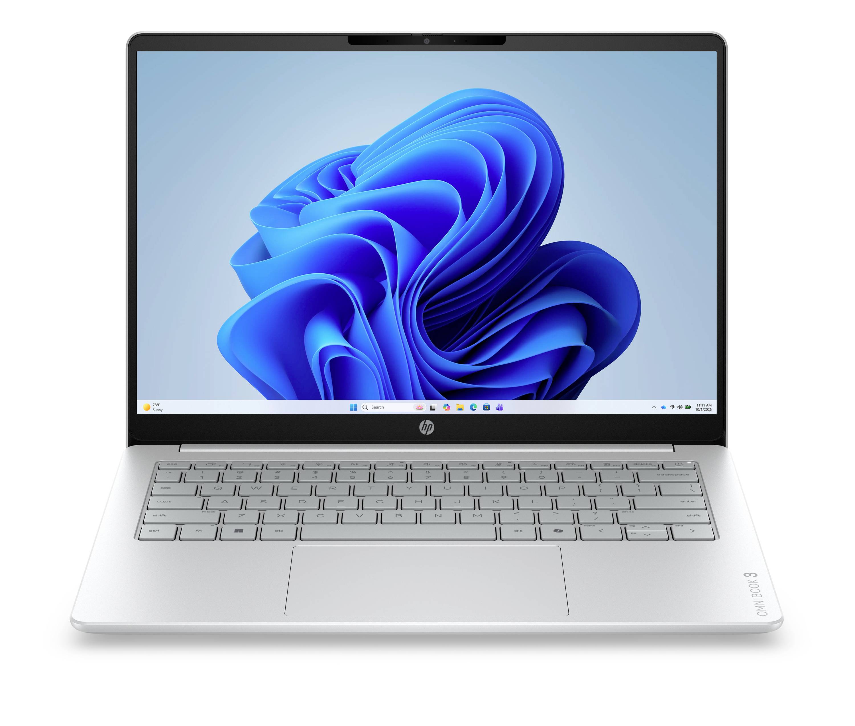 Silberner Lenovo-Laptop, der einen Windows-11-Desktop mit der blauen abstrakten Tapete auf dem Bildschirm anzeigt.