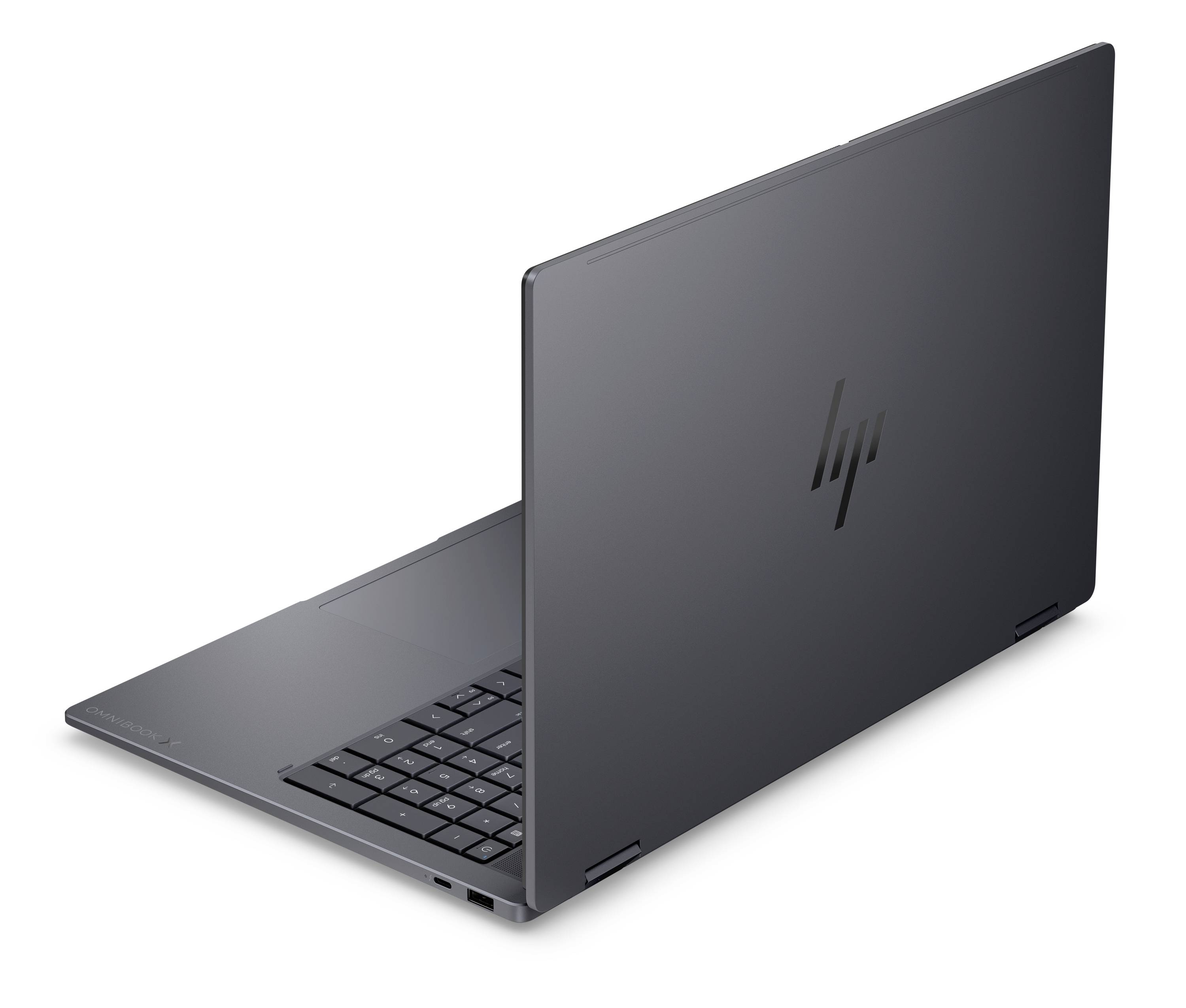 Grauer HP-Laptop, halb geöffnet auf weißem Hintergrund, zeigt die Tastatur und die Rückseite des Deckels mit HP-Logo.