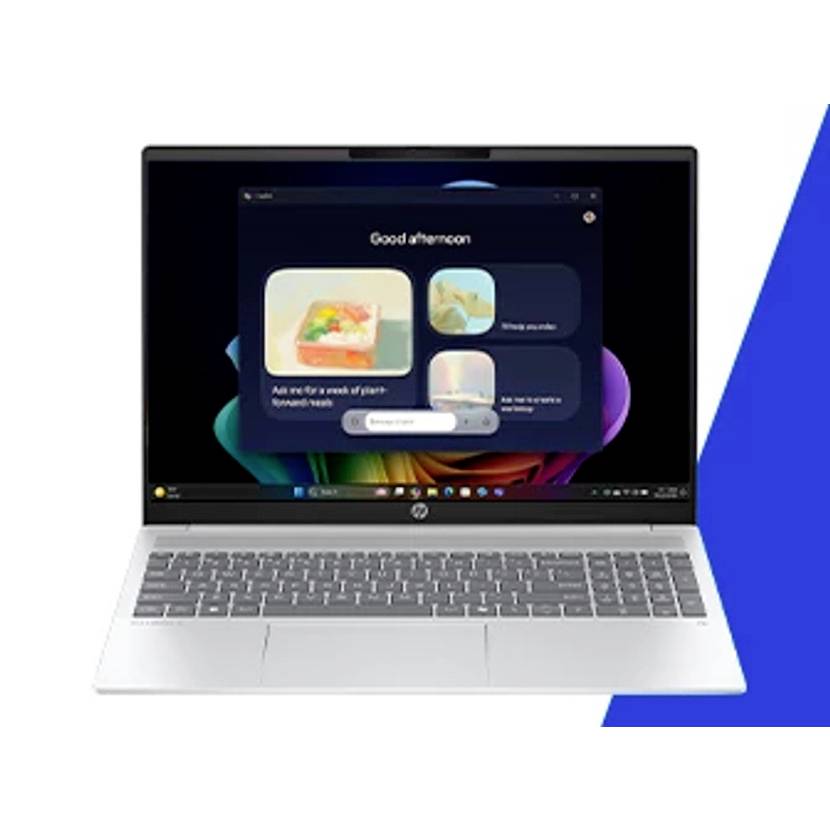 Silber-HP-Laptop zeigt einen Windows-Startbildschirm mit einer Suchleiste und drei Inhaltsfeldern auf einem dunklen Hintergrund.