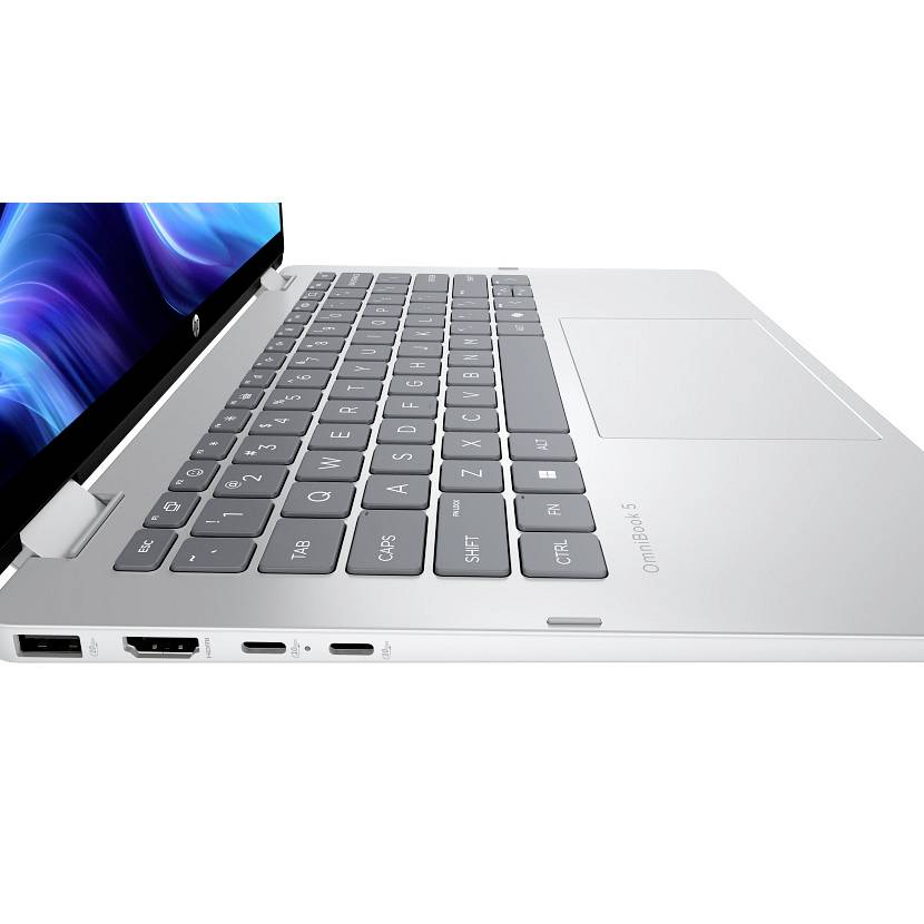 Silberner Laptop in Seitenansicht mit Tastatur, Touchpad und teilweise geöffnetem Display auf weißem Hintergrund.