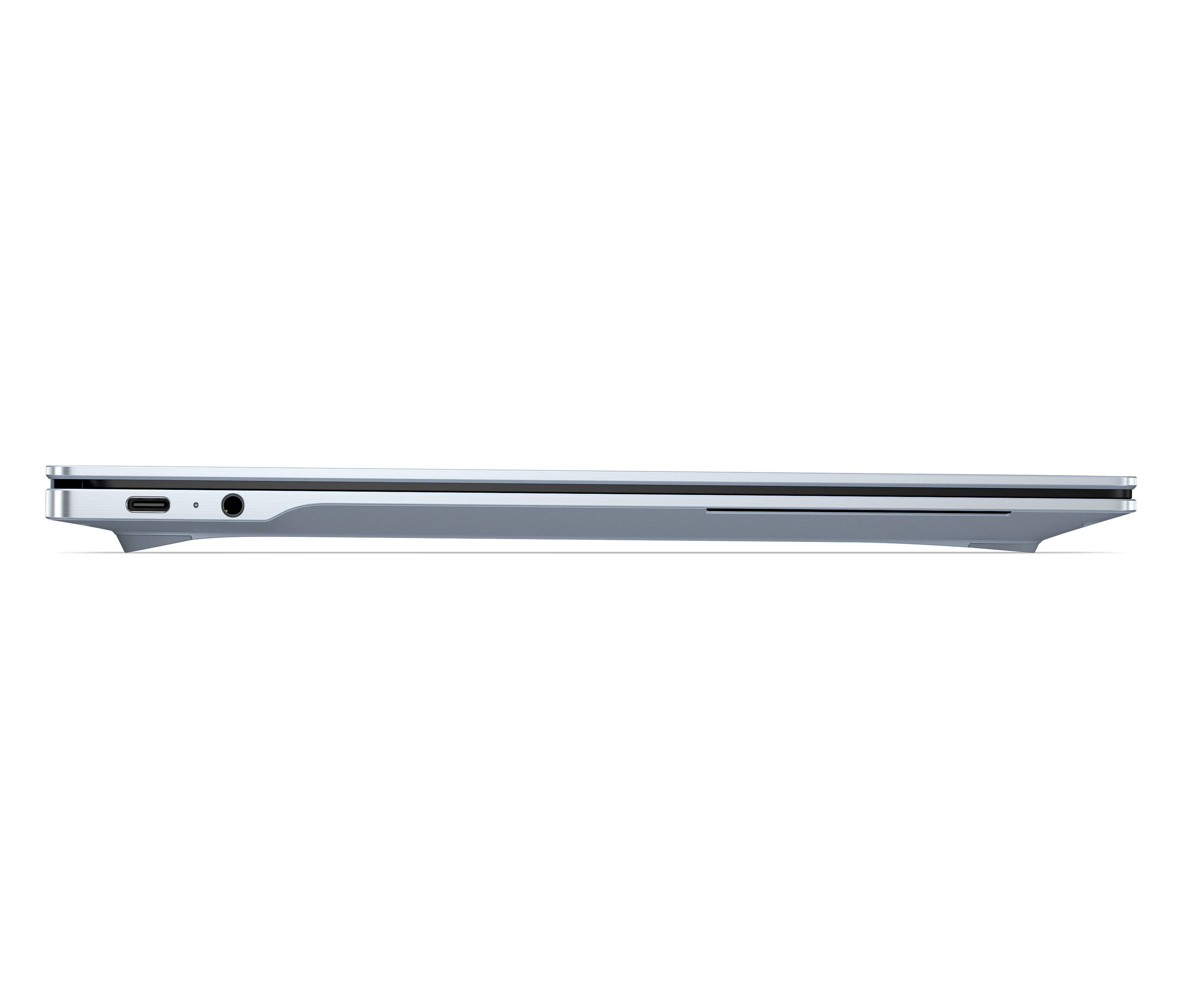 Schlanker silberner Laptop in geschlossenem Zustand von der Seite auf weißem Hintergrund abgebildet, wobei sein dünnes Design und die sichtbaren Anschlüsse hervorgehoben werden.