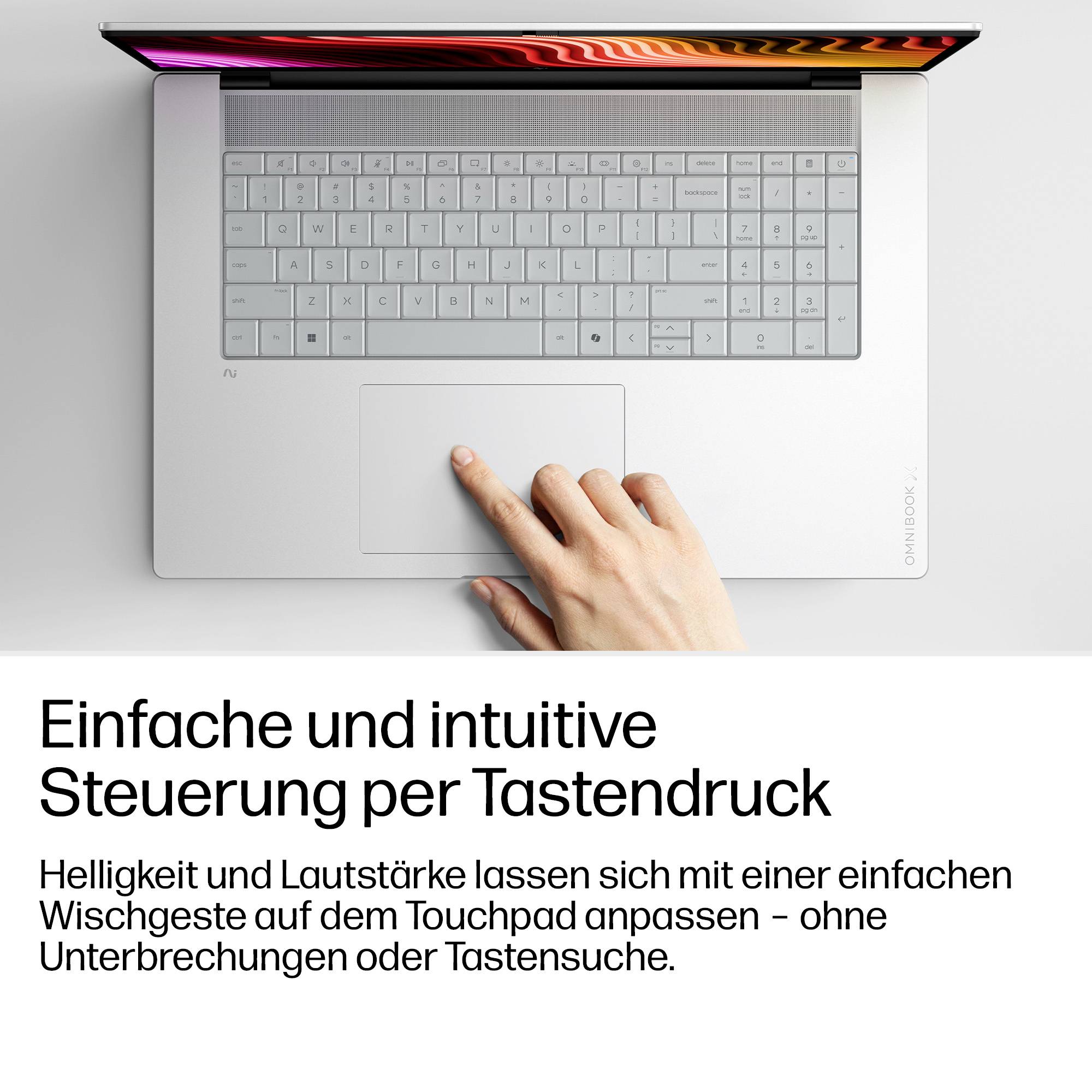 Draufsicht auf einen Laptop mit einer Hand, die das Touchpad benutzt; deutscher Text besagt einfache, intuitive Steuerung durch Tastendruck und Touchpad-Gesten für Helligkeit und Lautstärke.