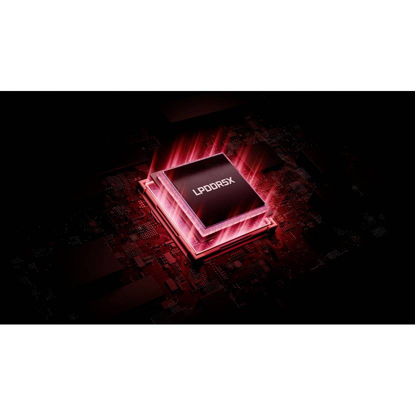 Rot leuchtender Mikrochip auf einer Leiterplatte, beschriftet mit „LPDDR5X", was auf hochgeschwindigkeitstechnologie für Speicher hindeutet.