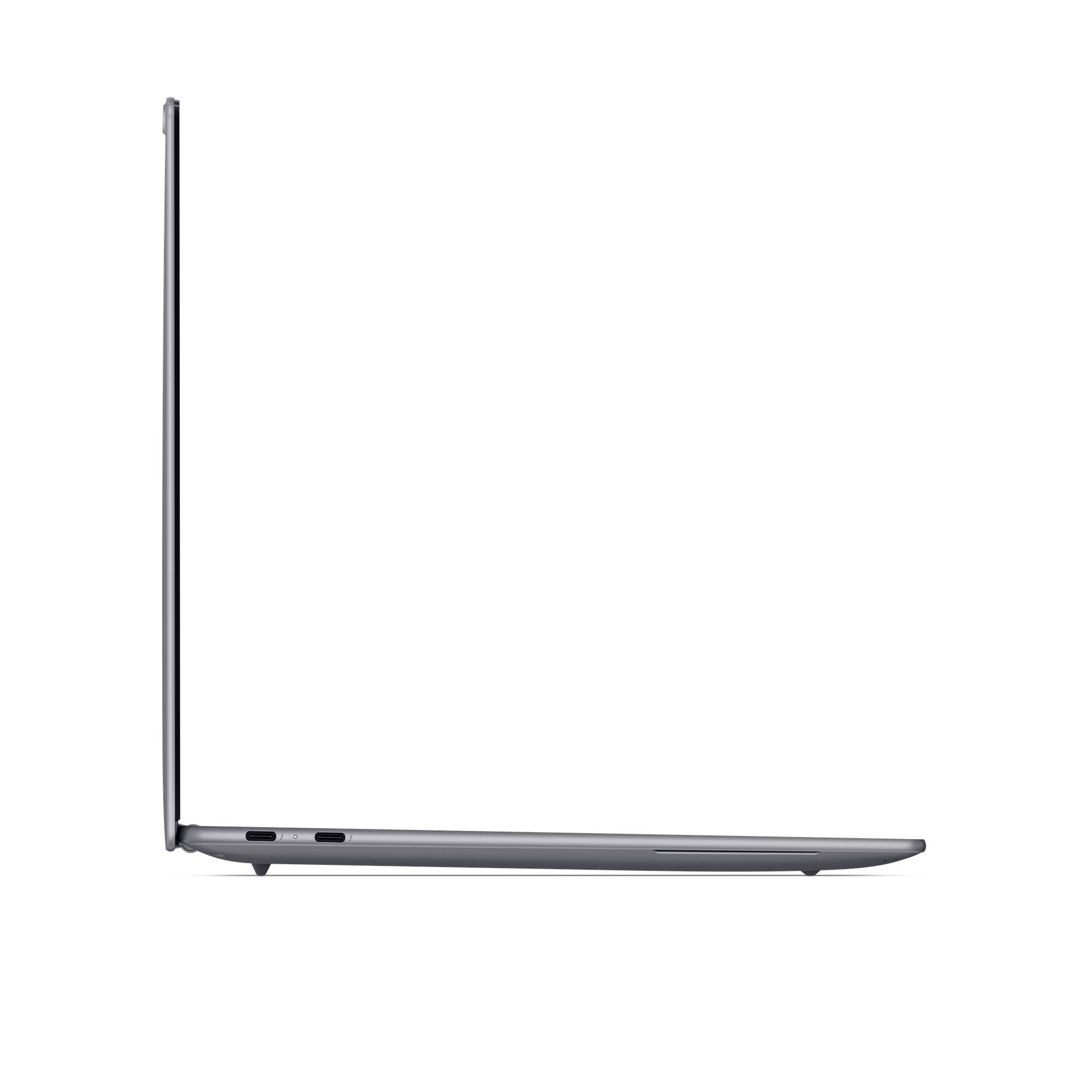 Seitenansicht eines dünnen silbernen Laptops, der im 90-Grad-Winkel auf weißem Hintergrund geöffnet ist.