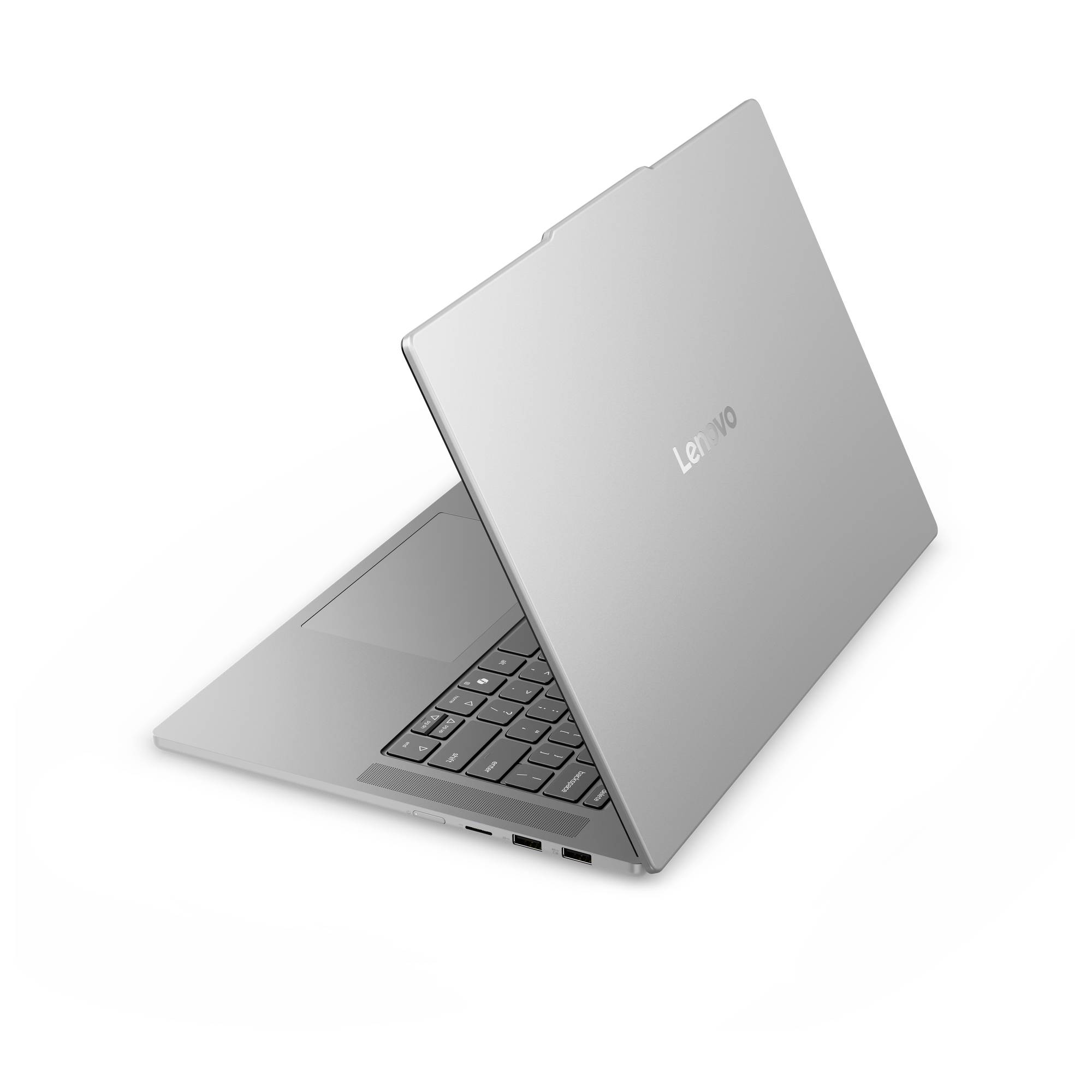 Silberner Lenovo-Laptop, teilweise geöffnet auf weißem Hintergrund, zeigt die Tastatur und den Deckel mit dem Lenovo-Logo.