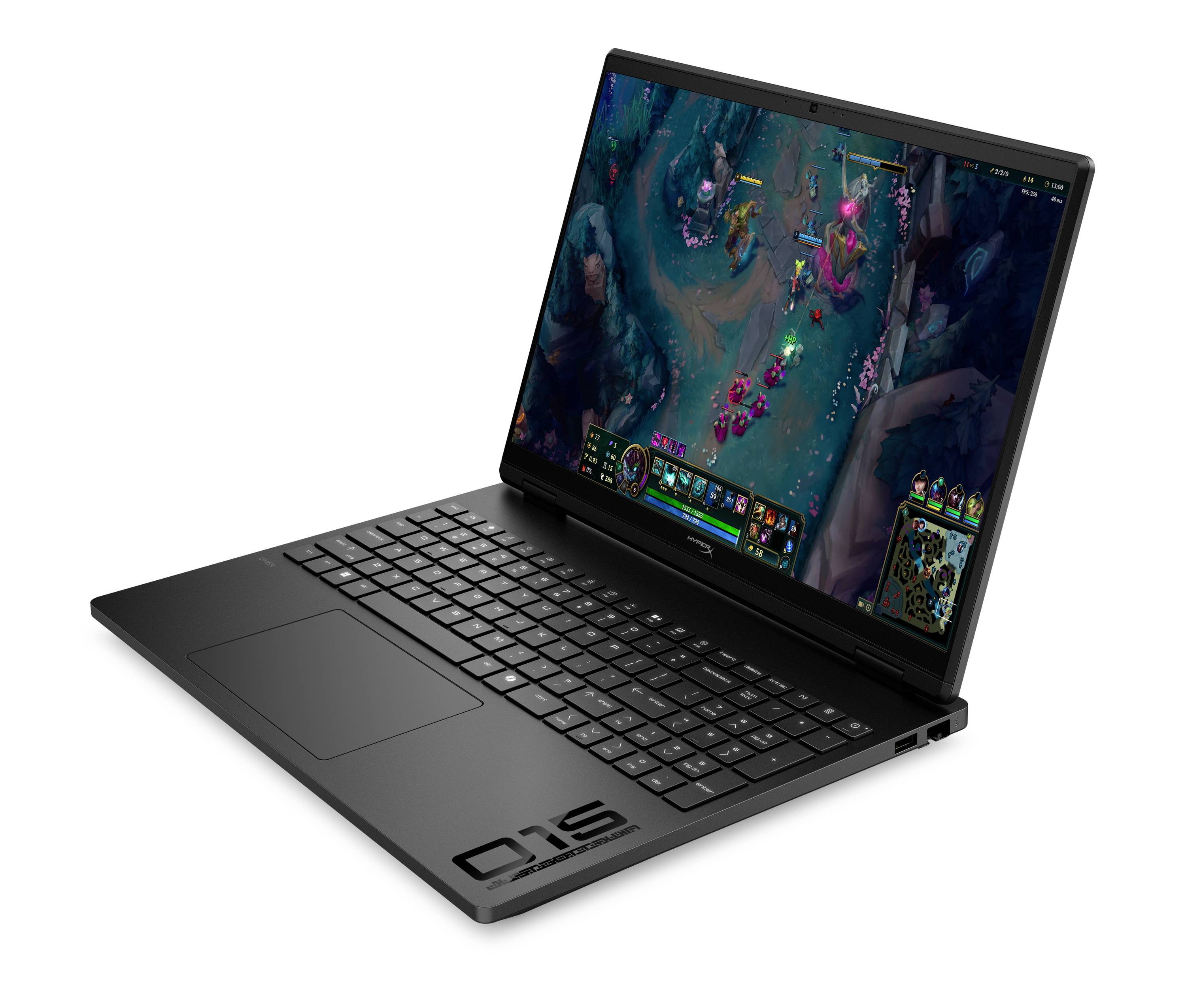 Schwarzer MSI-Laptop, in einem Winkel offen angezeigt, zeigt ein farbenfrohes Videospiel auf dem Bildschirm mit sichtbarer Tastatur und Touchpad.