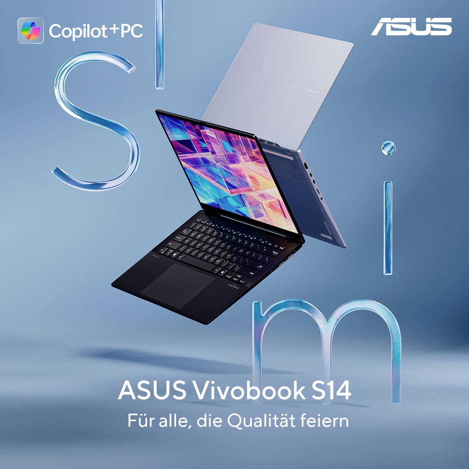 ASUS Vivobook S14 Laptop-Werbung mit Copilot+ PC und ASUS-Logos, das offene Notebook auf blauem Hintergrund mit deutschem Slogan „Für alle, die Qualität feiern".