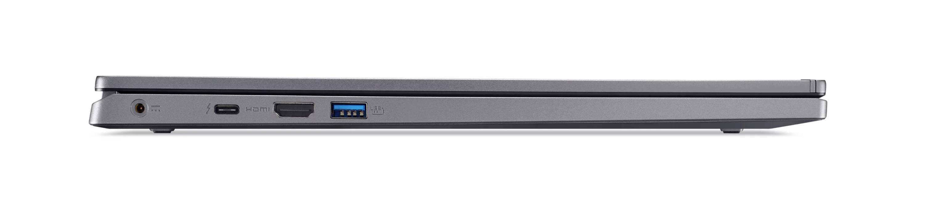 Seitenansicht eines geschlossenen silbernen Laptops, die sein schlankes Profil und die Anschlüsse auf der linken Seite zeigt.