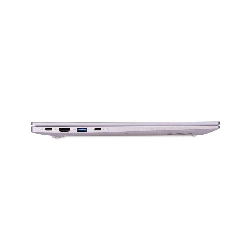 Seitenansicht eines schlanken silbernen Laptops, der mehrere Anschlüsse an der linken Kante vor weißem Hintergrund zeigt.