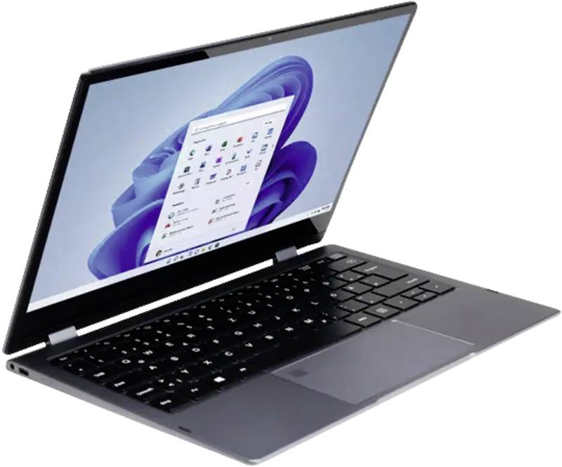 Offener Laptop mit Windows-Desktop und Startmenü, schräg auf weißem Hintergrund angeordnet.