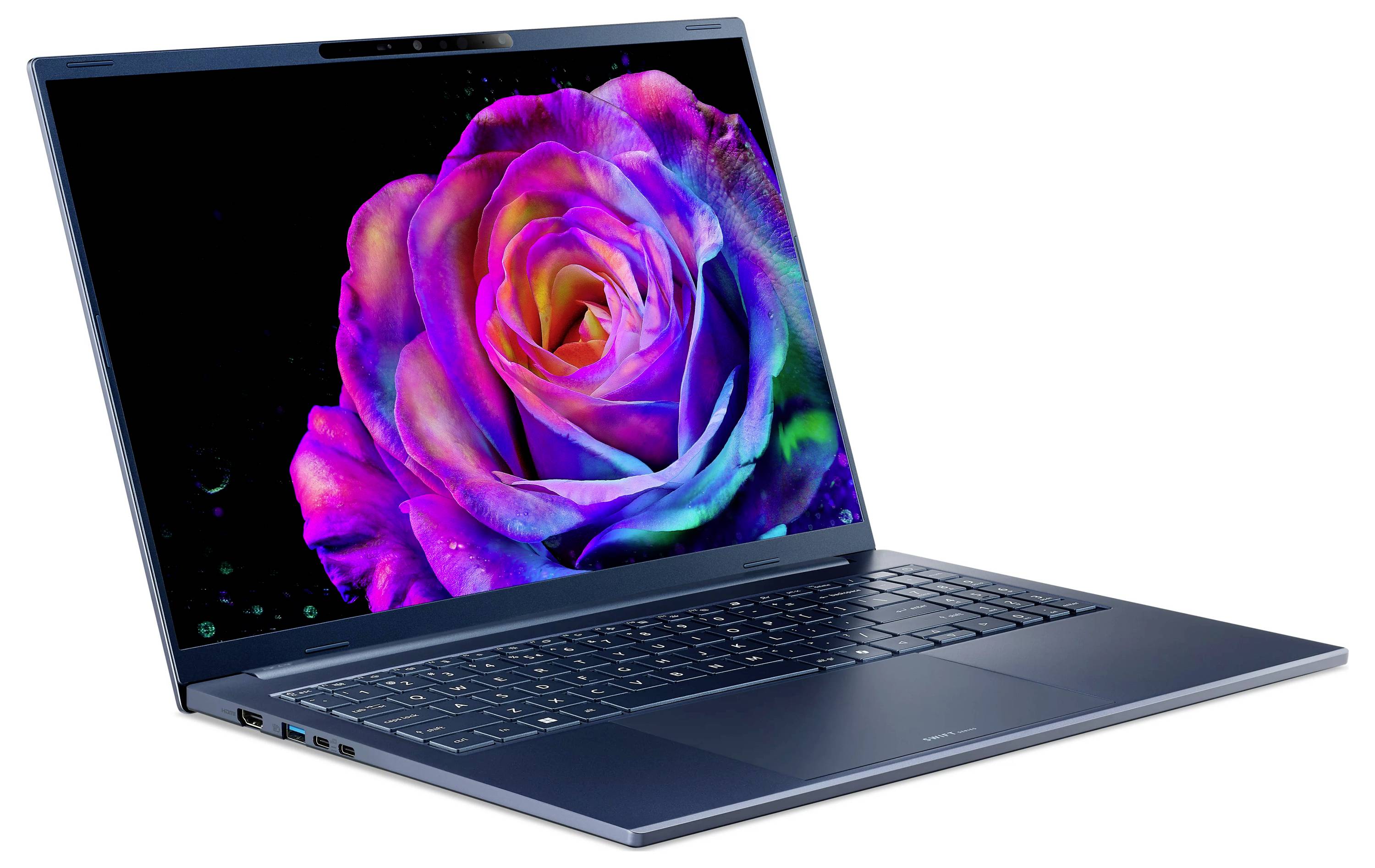 Offener Laptop auf weißem Hintergrund mit lebendiger mehrfarbiger Rosen-Tapete auf dem Bildschirm.