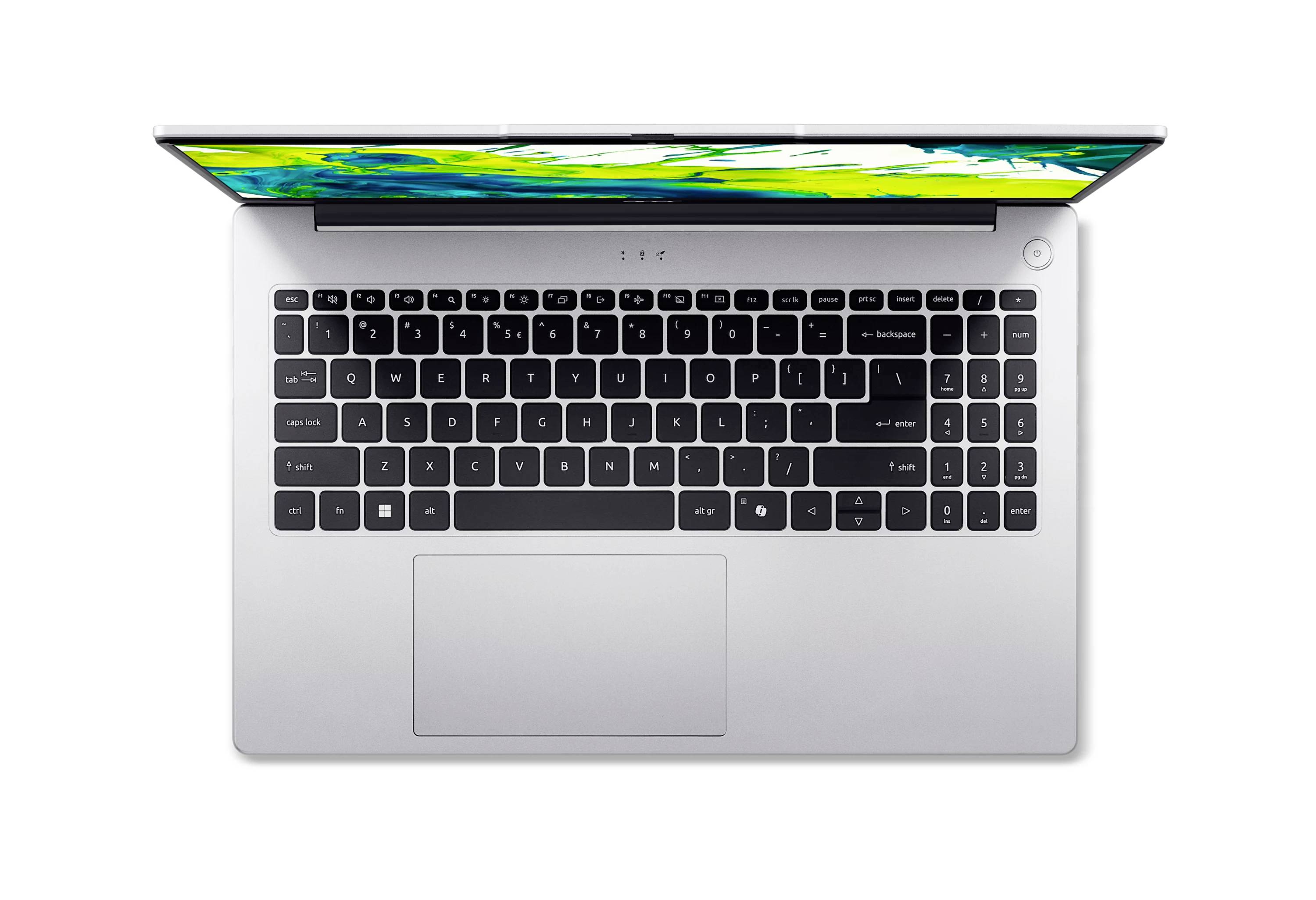 Draufsicht auf einen offenen silbernen Laptop mit schwarzer Tastatur und Trackpad auf weißem Hintergrund, Bildschirm zeigt ein farbenfrohes abstraktes Bild.