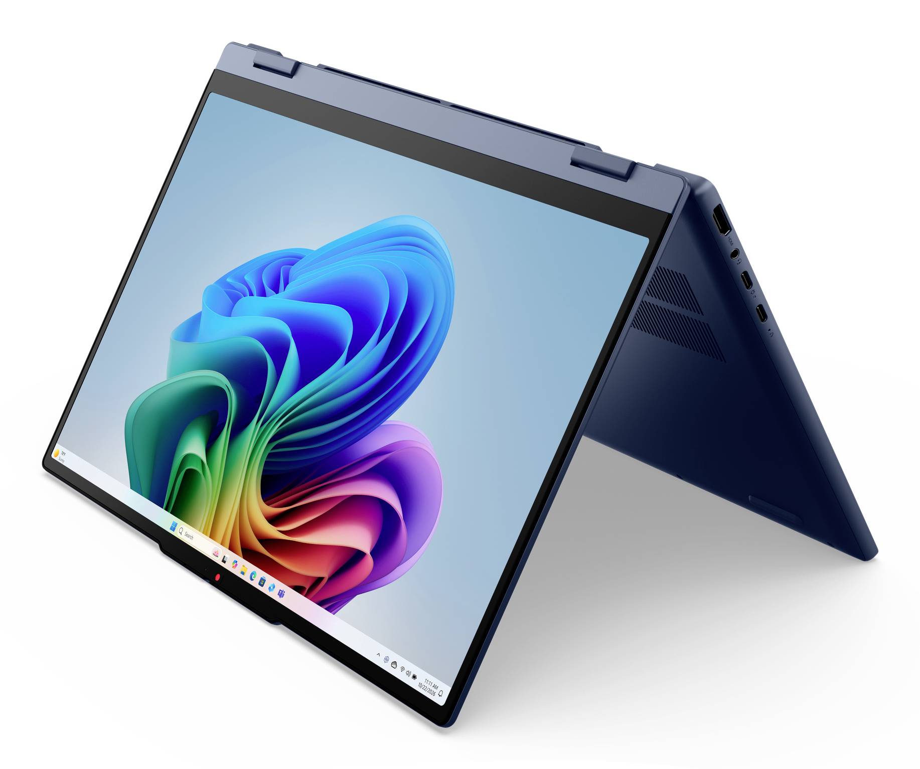Ein 2-in-1-Laptop/Tablet im geöffneten Zeltmodus, das eine farbenfrohe abstrakte Windows-ähnliche Tapete auf weißem Hintergrund anzeigt.