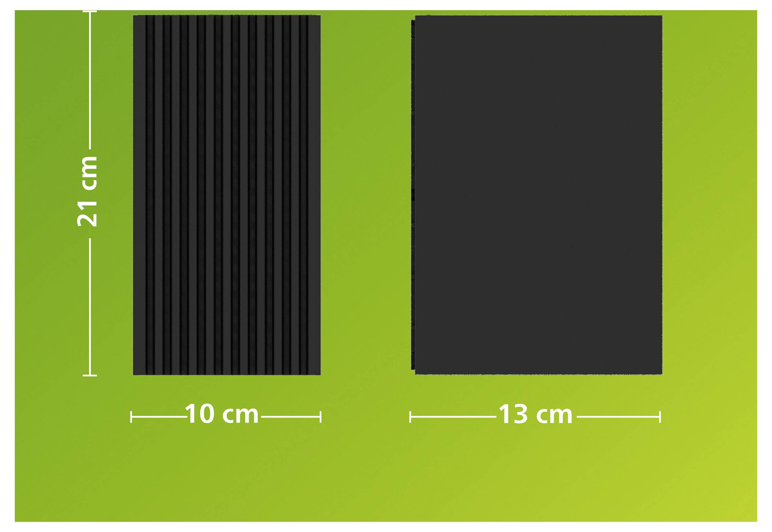 Zwei schwarze rechteckige Platten auf grünem Hintergrund; linke Platte ist 21 cm hoch und 10 cm breit mit vertikalen Rillen, rechte Platte ist 13 cm breit und glatt.