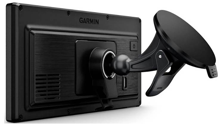 Garmin-GPS-Navigationsgerät mit einer Saugnapf-Windschutzscheibenbefestigung, die auf der rechten Seite angebracht ist.