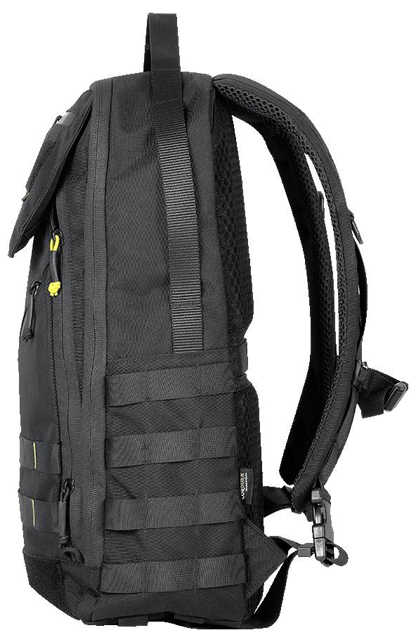 Schwarzer Rucksack in Seitenansicht, mit gepolsterten Schultergurten, mehreren Reißverschlussfächern und einem strukturierten Rückenpanel auf weißem Hintergrund.