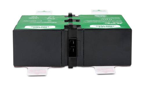 Schwarze Batterieeinheit mit grünem Etikett und weißen Laschen, liegt horizontal.