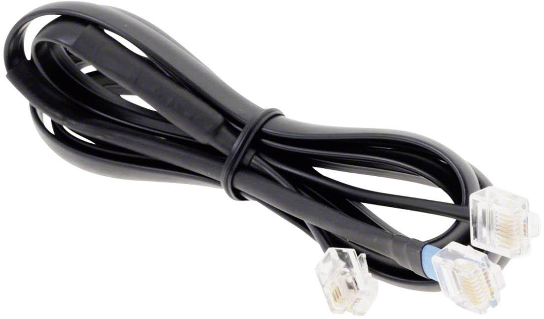 Ein schwarzes Ethernet-Kabel mit mehreren Steckverbindern auf weißem Hintergrund.