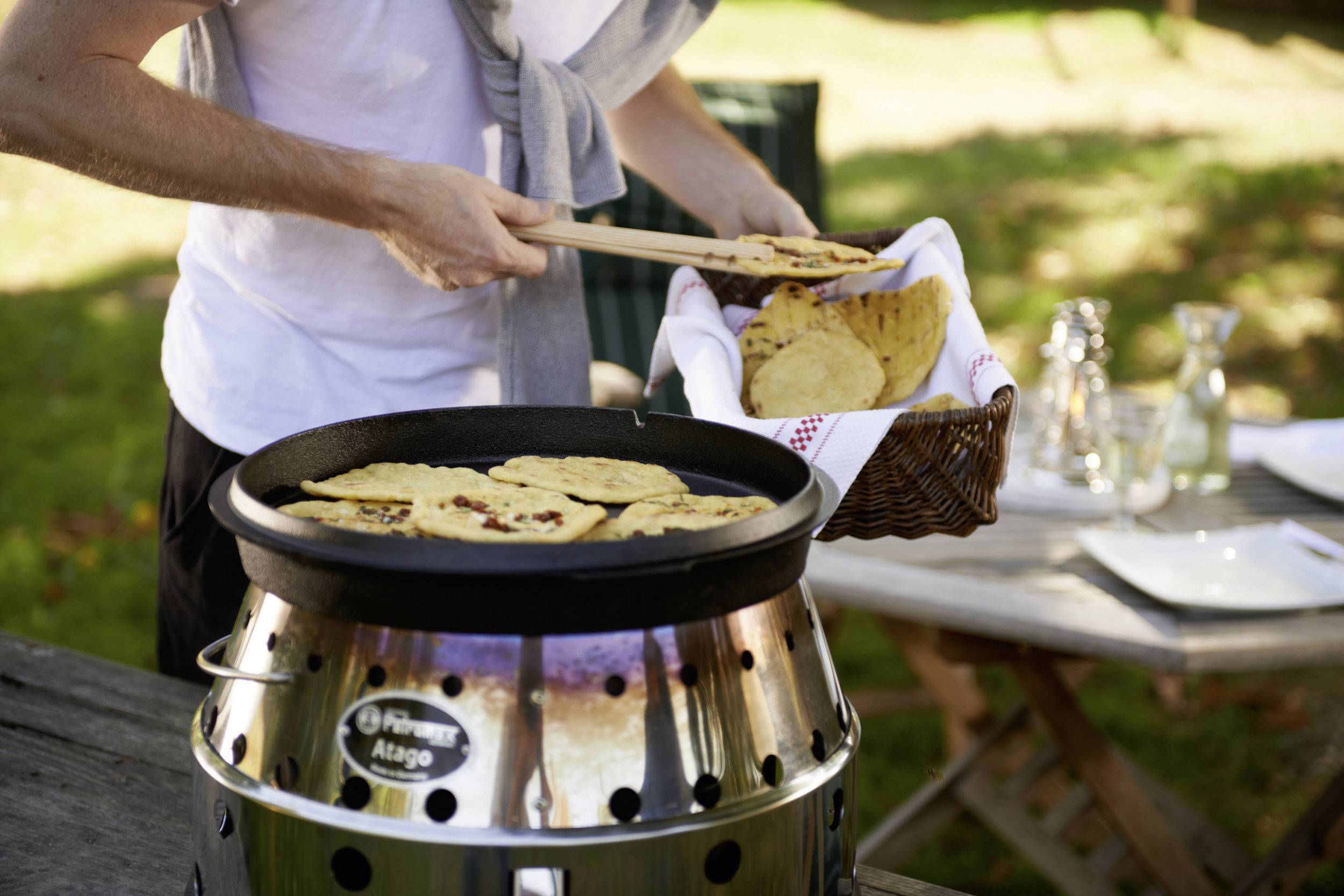 Petromax Atago Grill, Ofen, Feuerschale Grillrost Holzkohle-Grill klappbar Grill-Fläche (Durchmesser)=420 mm Edelstahl