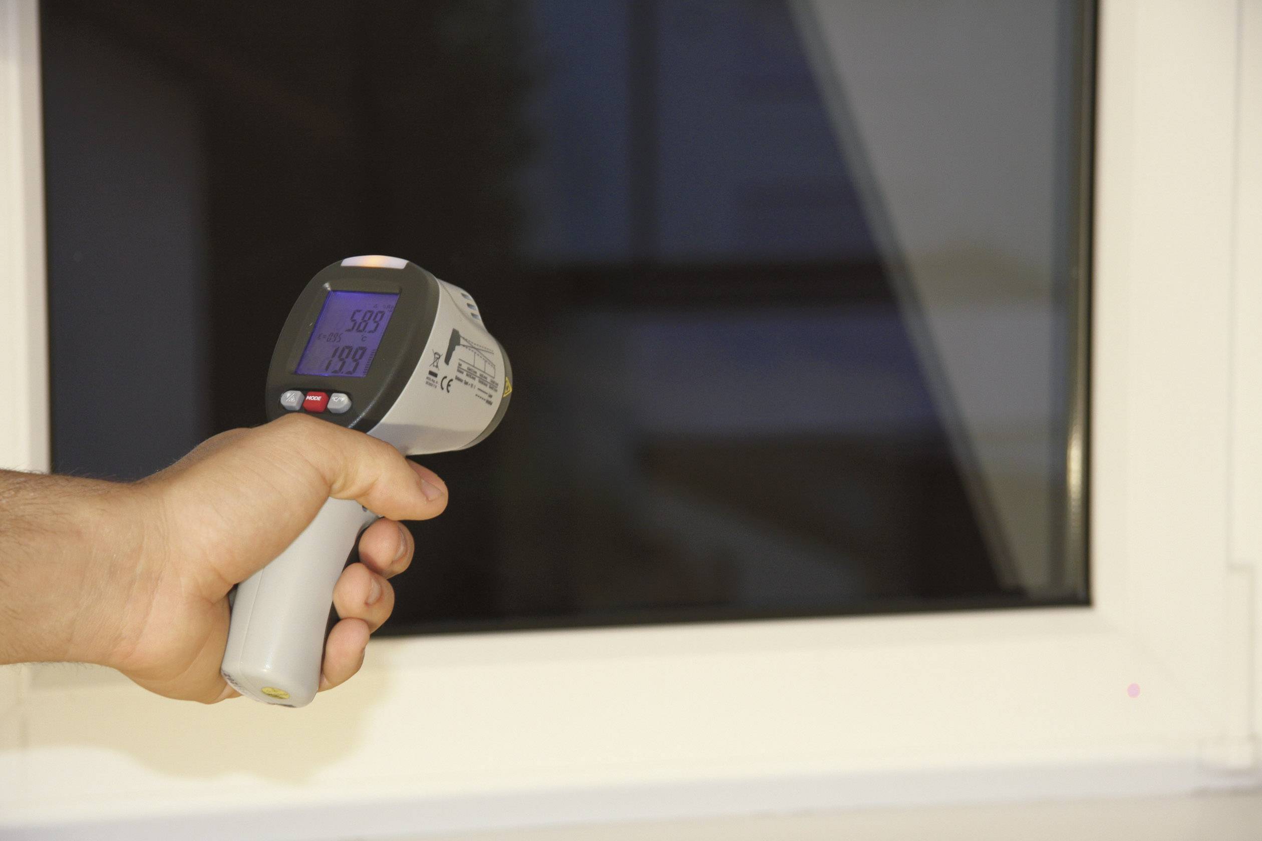 VOLTCRAFT IR-SCAN-350RH/2 Infrarot-Thermometer kalibriert (ISO) Optik 20:1 -50 - +380°C Pyrometer, Taupunktscanner