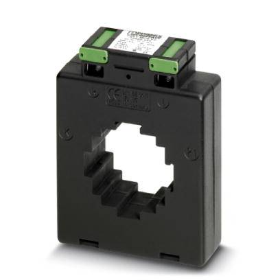 Ein schwarzer Stromwandler mit quadratischer Öffnung in der Mitte und grünen Anschlussklemmen oben.