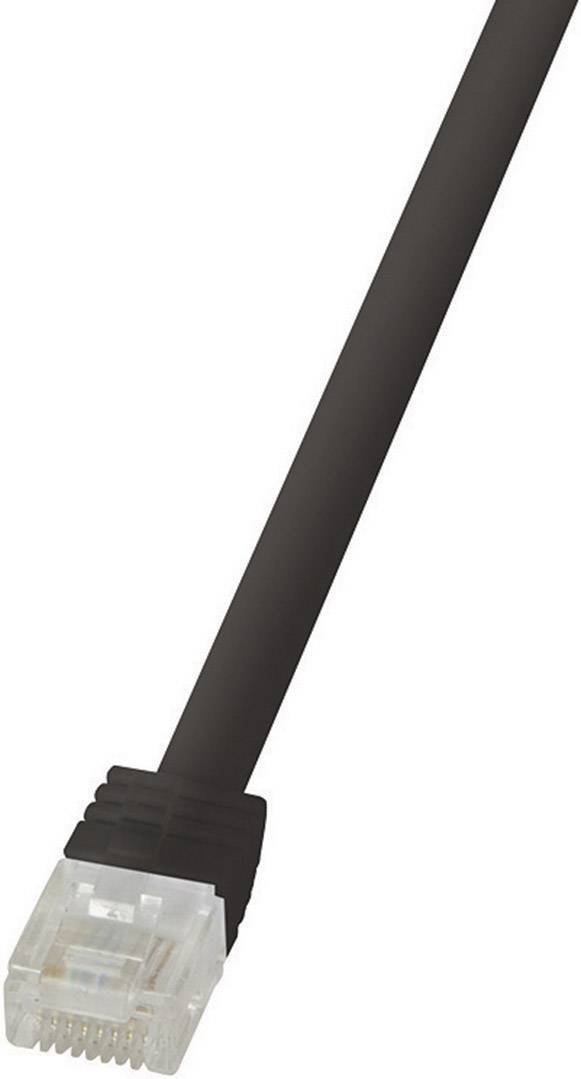 Ein schwarzes Ethernet-Kabel mit durchsichtigem RJ45-Stecker.