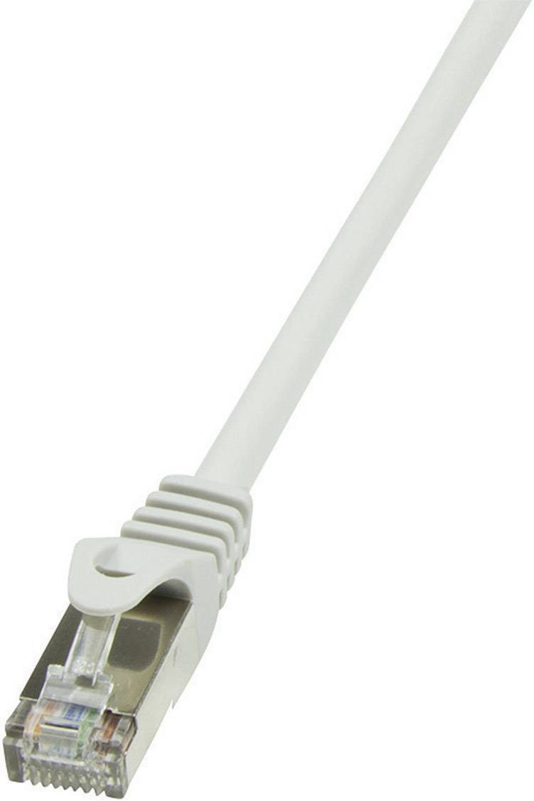 Ein weißes Ethernet-Kabel mit einem RJ45-Stecker.
