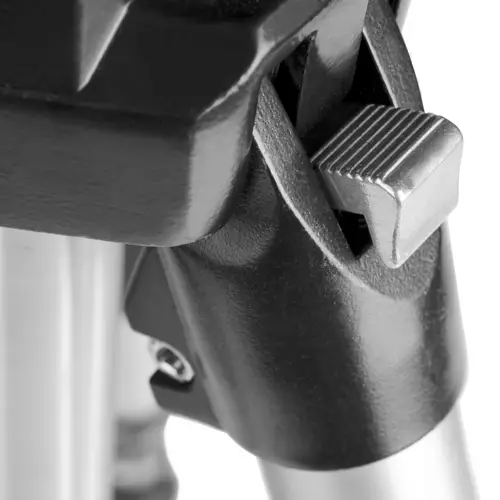 Walimex WAL-666 Dreibeinstativ 1/4 Zoll Arbeitshöhe=64 - 161 cm Silber inkl. Tasche Walimex WAL-666 Dreibeinstativ 1/4 Zoll Arbeitshöhe=64 - 161 cm Silber inkl. Tasche