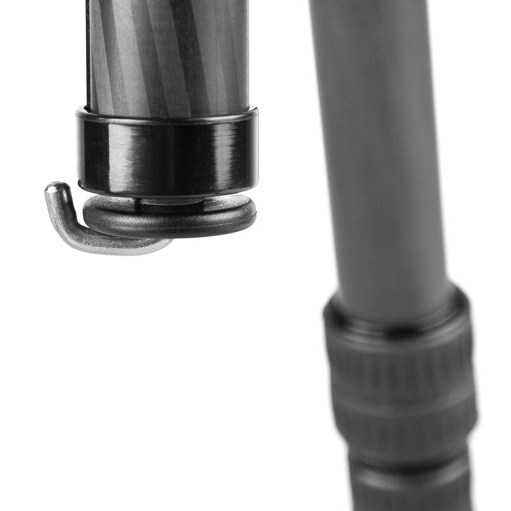 Mantona Titanium Carbon Stativ Dreibeinstativ 3/8 Zoll Arbeitshöhe=43 - 170 cm Dunkelgrau inkl. Tasche, Kugelkopf