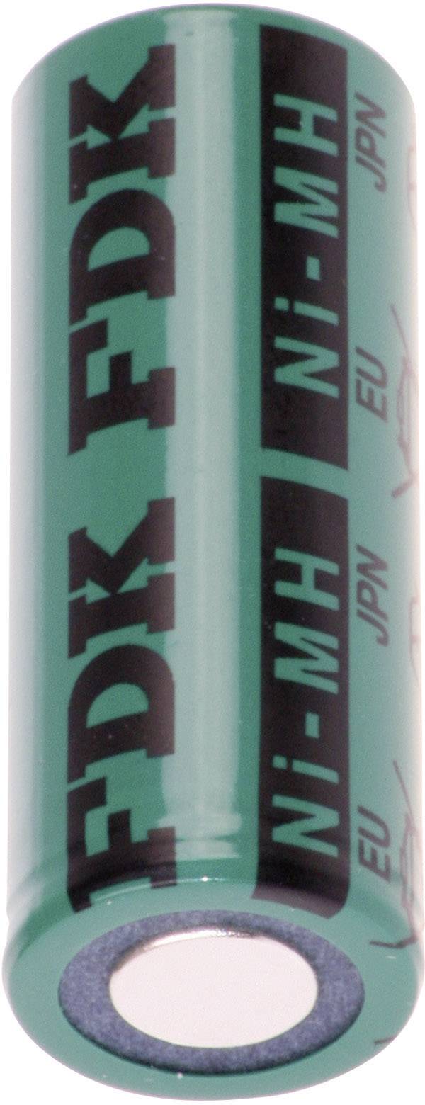 Grüne Ni-MH-Batterie mit schwarzem Aufdruck 'FDK' und Länderkennzeichnungen 'EU' und 'JPN'. Geeignet für wiederaufladbare Geräte.