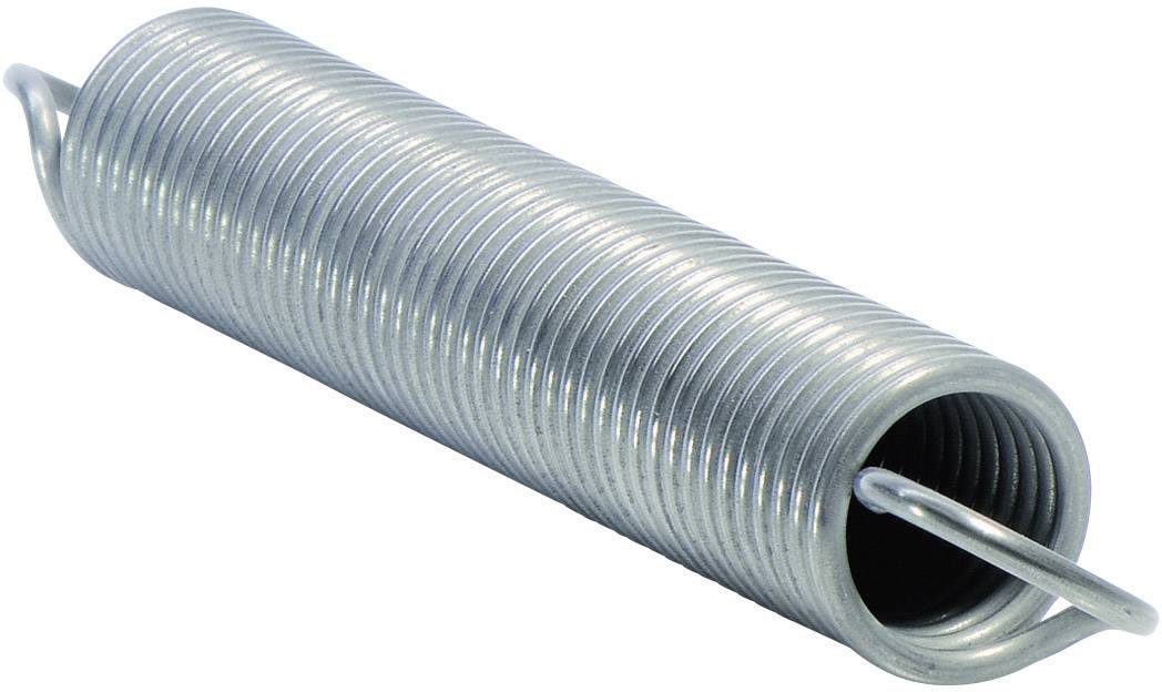 Eine silberne, zylindrische Metallfeder mit Haken an den Enden liegt horizontal.