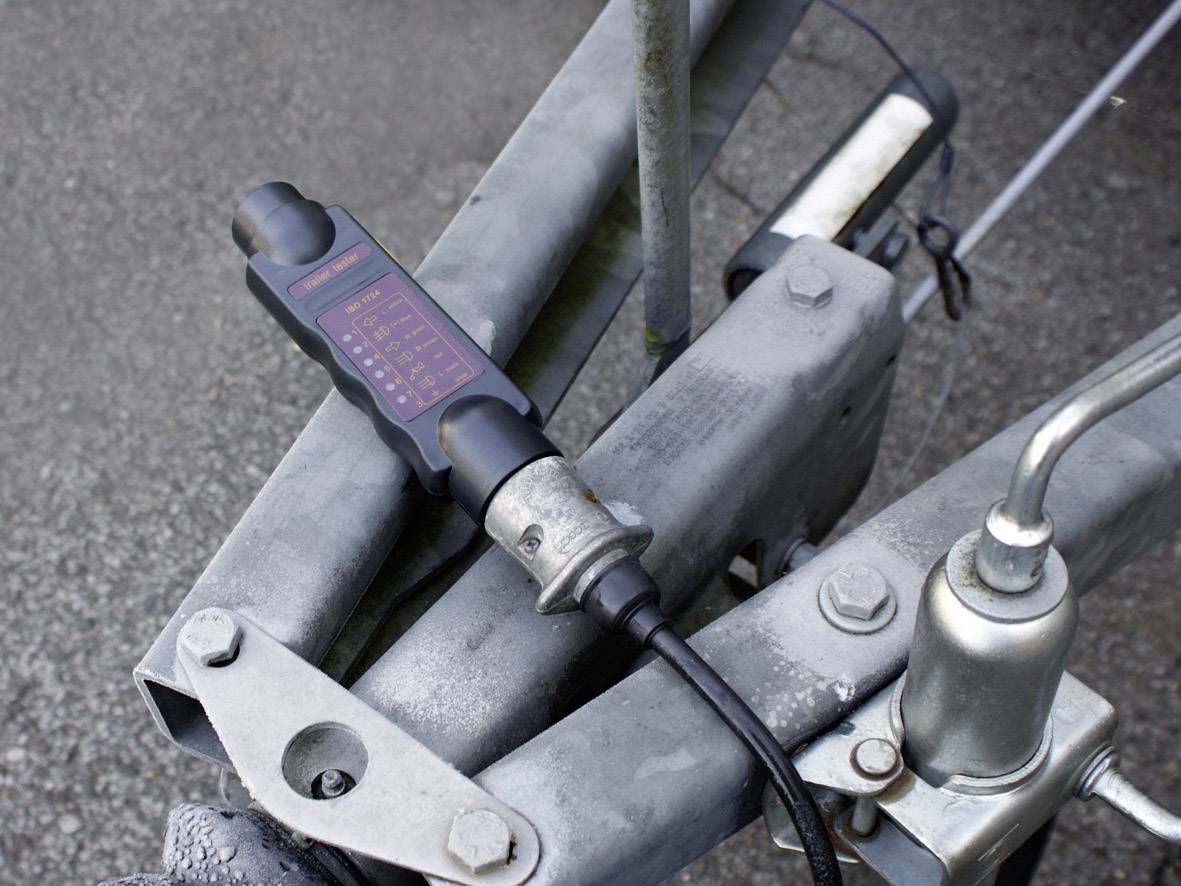 EAL 10181 Trailer Tester Beleuchtungstester 12 V Pole:7