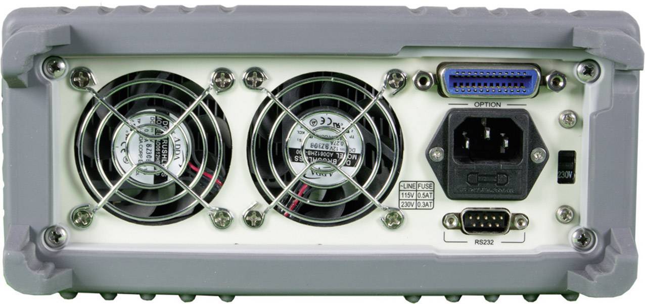 Das Bild zeigt die Rückseite eines elektronischen Geräts mit zwei Lüftern, einem Netzanschluss und mehreren Anschlussports.