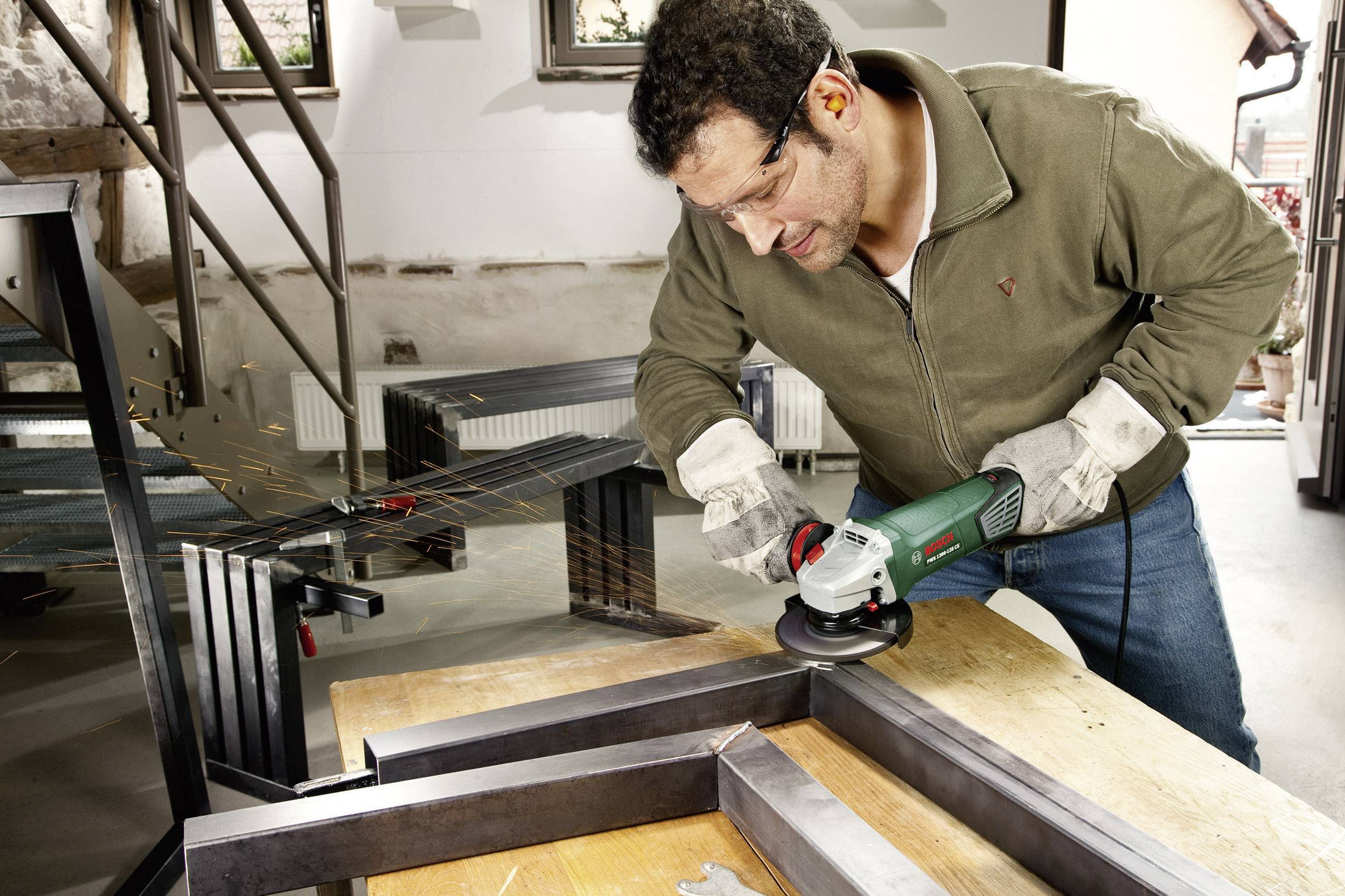 Bosch Home and Garden PWS 1000-125 CE 06033A2800 Winkelschleifer 125 mm inkl. Koffer 1010 W