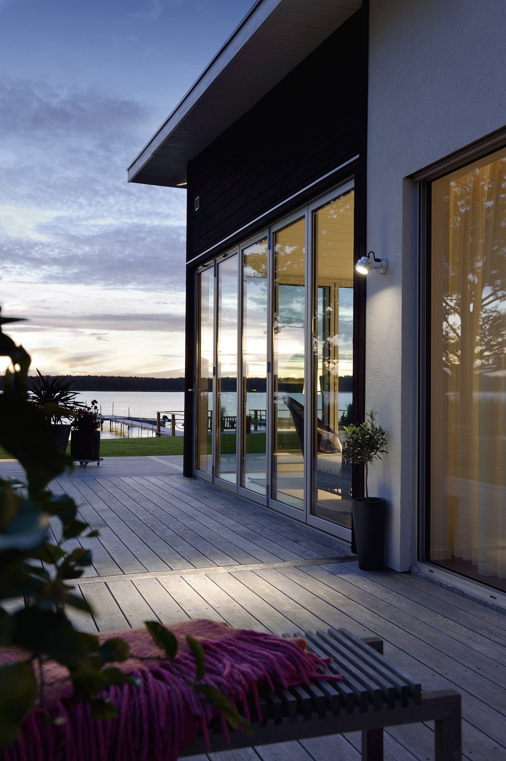 Konstsmide Monza Big 7942-310 LED-Außenwandleuchte mit Bewegungsmelder EEK: G (A - G) LED LED fest eingebaut 6W Aluminium