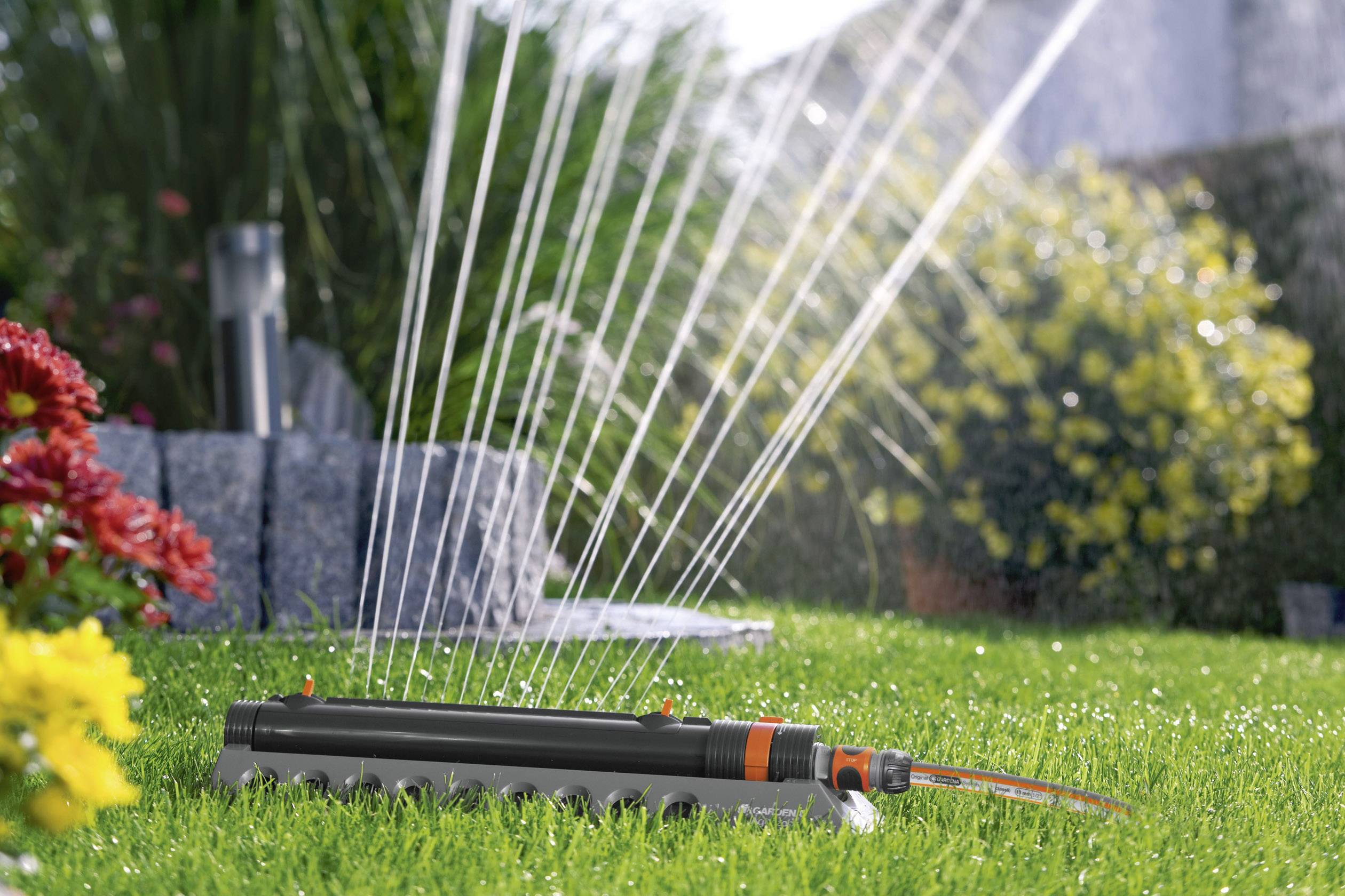 GARDENA 1973-20 Comfort Aquazoom 250/2 Viereckregner  25 - 250 m²