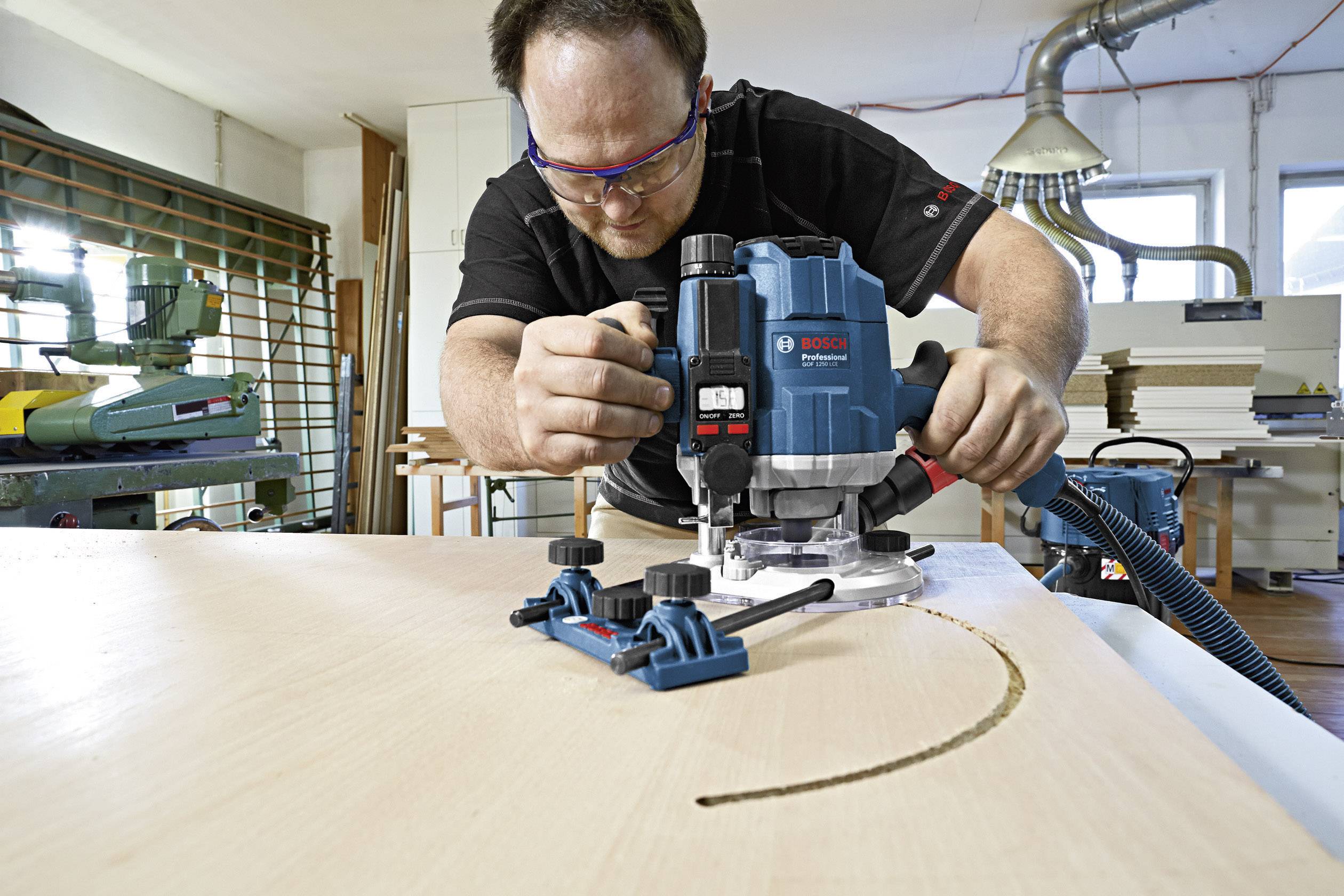 bosch professional oberfräse gof 1250 lce