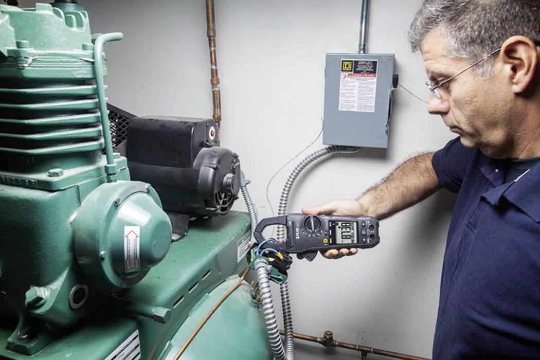 FLIR CM83 Stromzange, Hand-Multimeter digital CAT III 1000 V