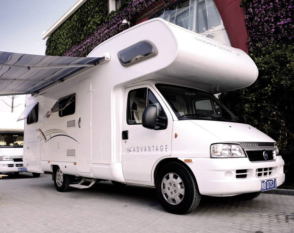 SpeaKa Professional TV-Wandhalterung Ausziehbar, Mit Verriegelungsmechanismus 33,0cm (13") - 68,6cm (27") Neigbar+Schwenkbar